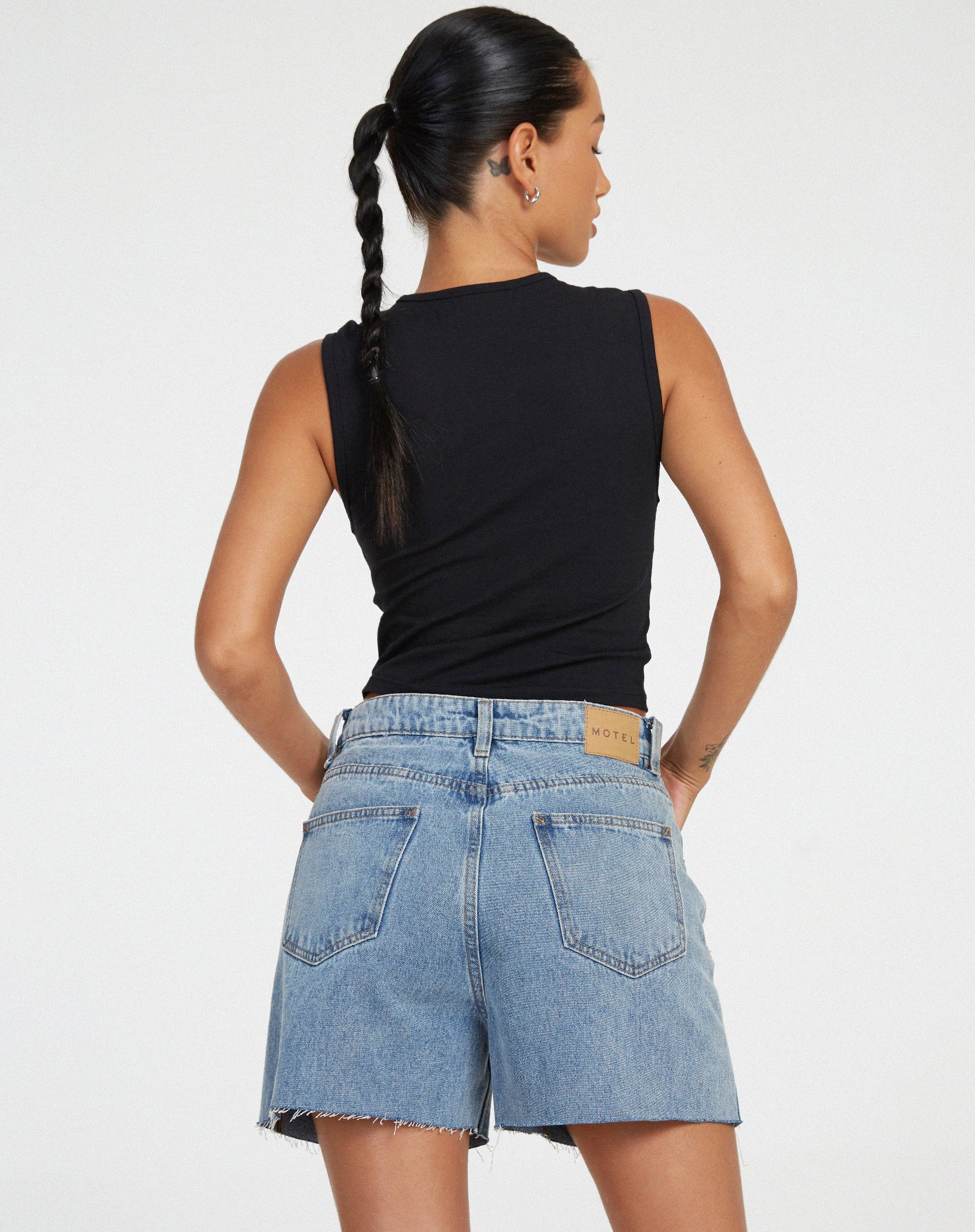 Bild von Mid Length Short in Light Wash