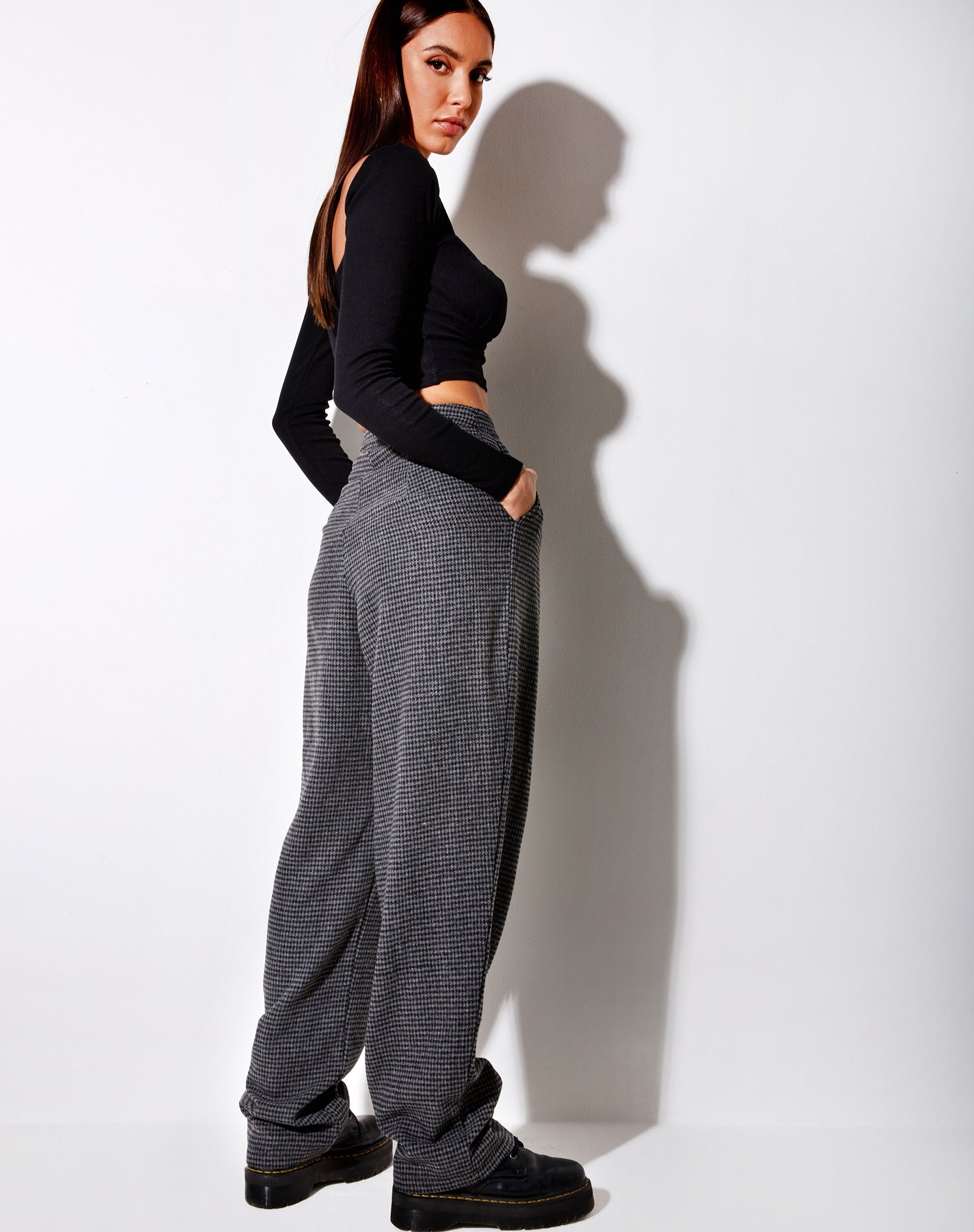 Image of Misha Hose mit weitem Bein aus Hahnentritt Schwarz und Grau