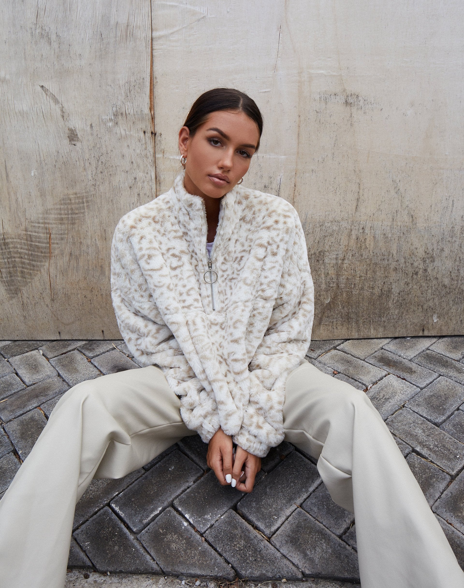 Image of Nero Ring Pull Jacket in Animal White und Creme