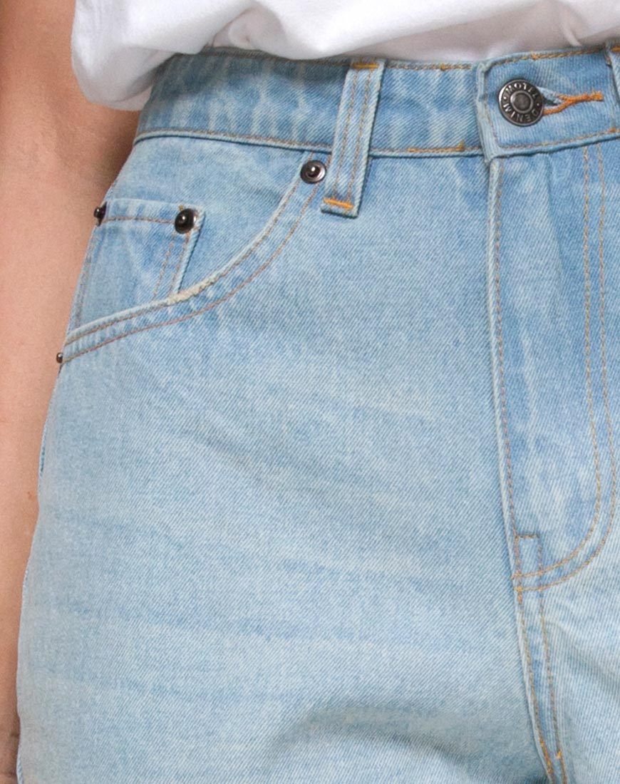 Bild von Mom Jeans in blauer Waschung