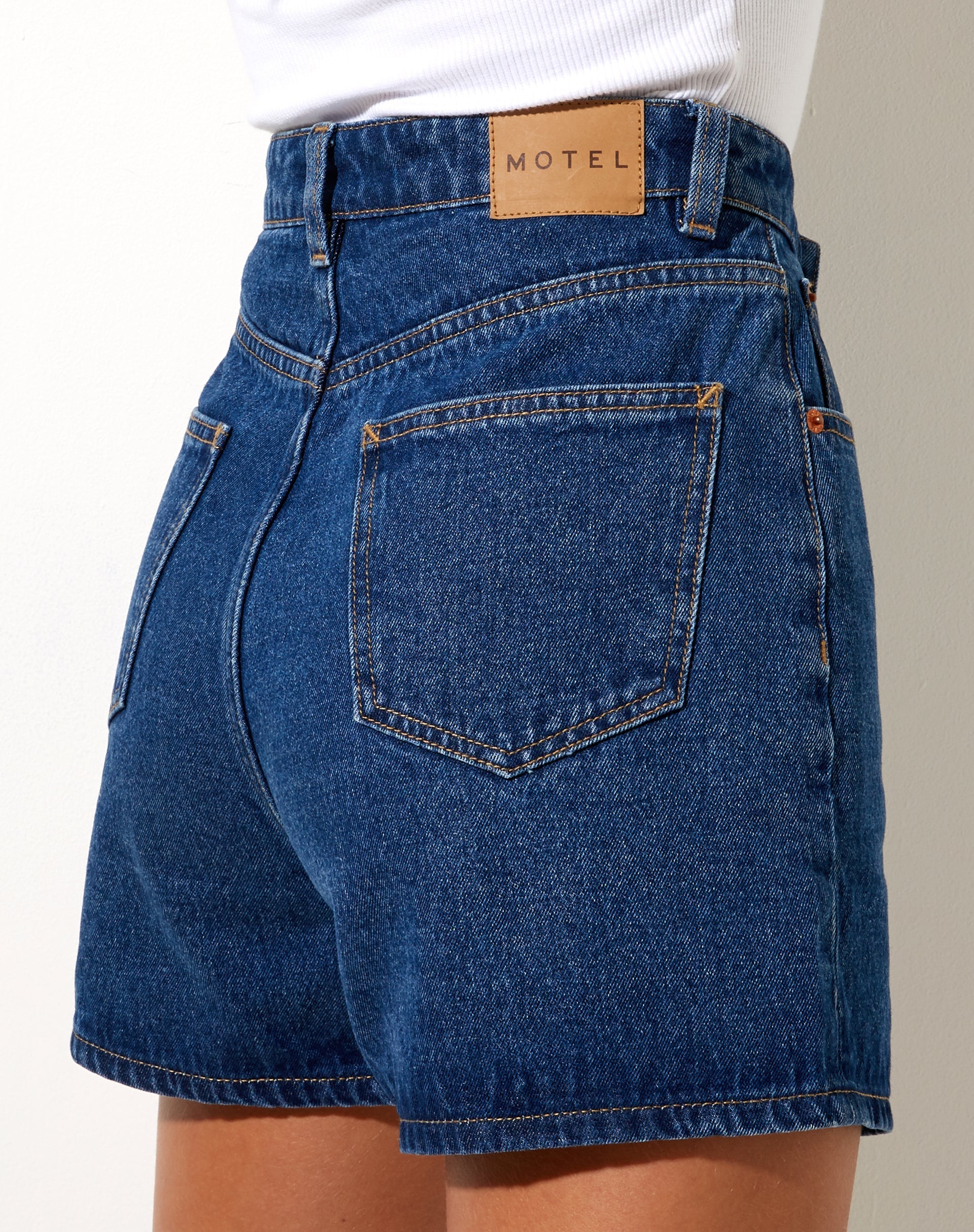 Bild von Mom Denim Short in klassischem Blau
