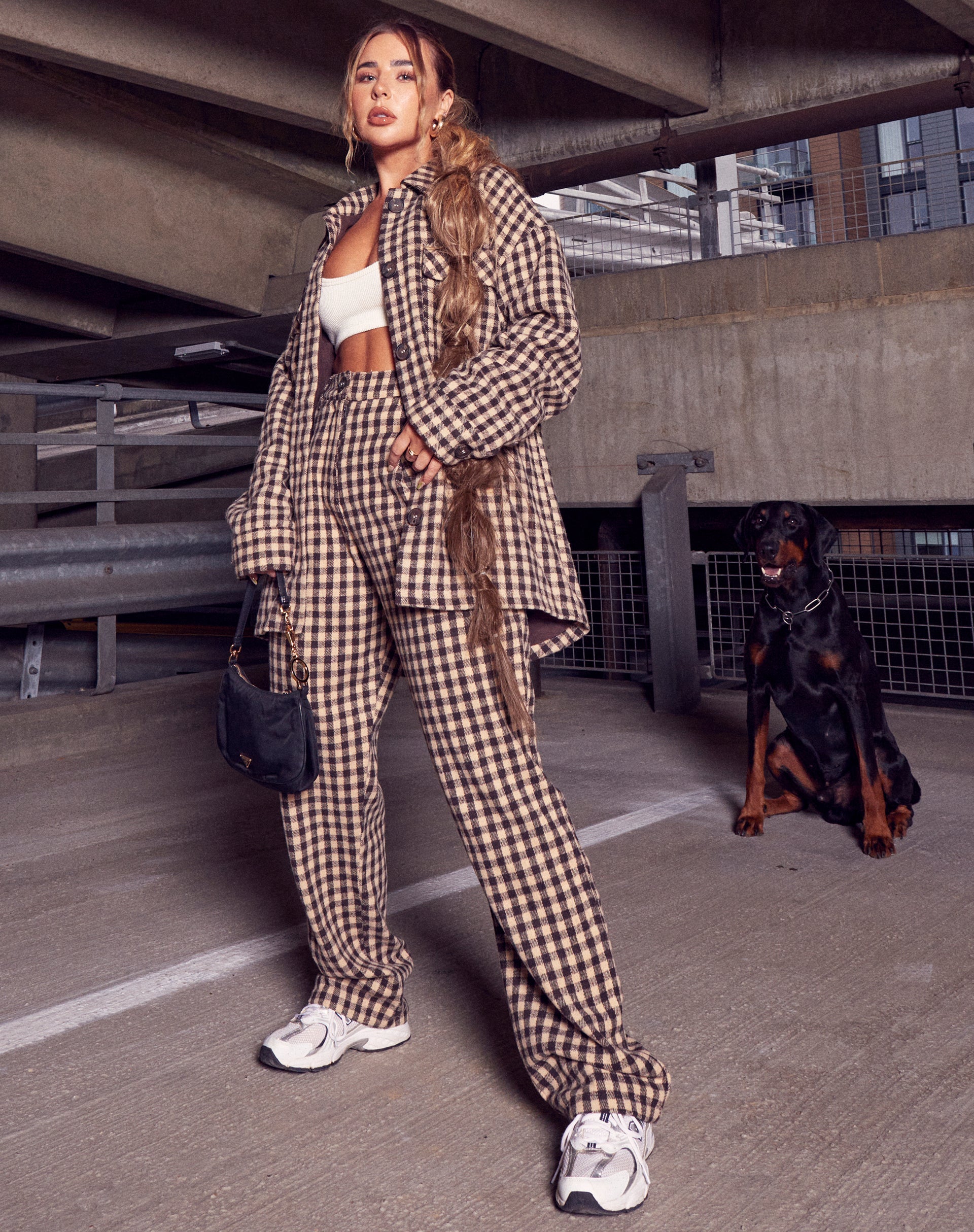 Image of Sakila Hose in Gingham Tan und Schwarz