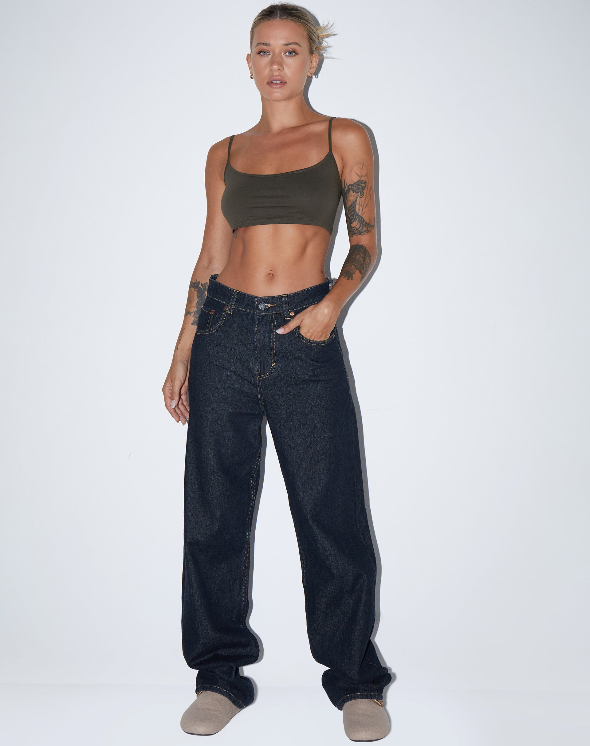 Bild von Keenan Crop Top aus Lycra Olive