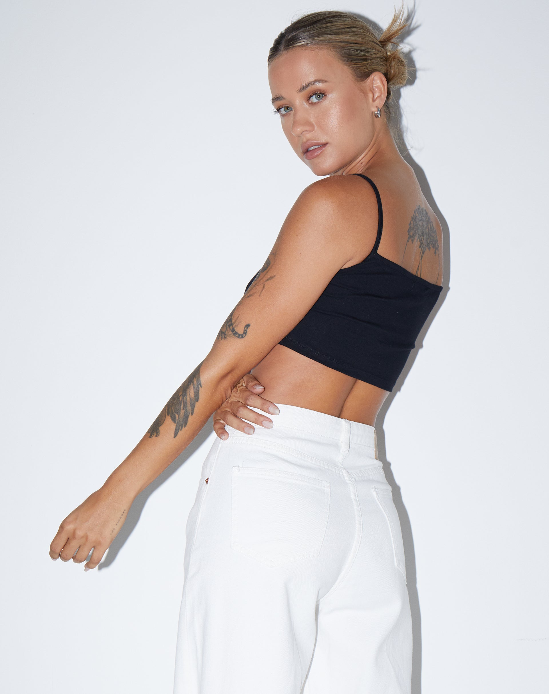 Bild von Keenan Crop Top aus Lycra Schwarz