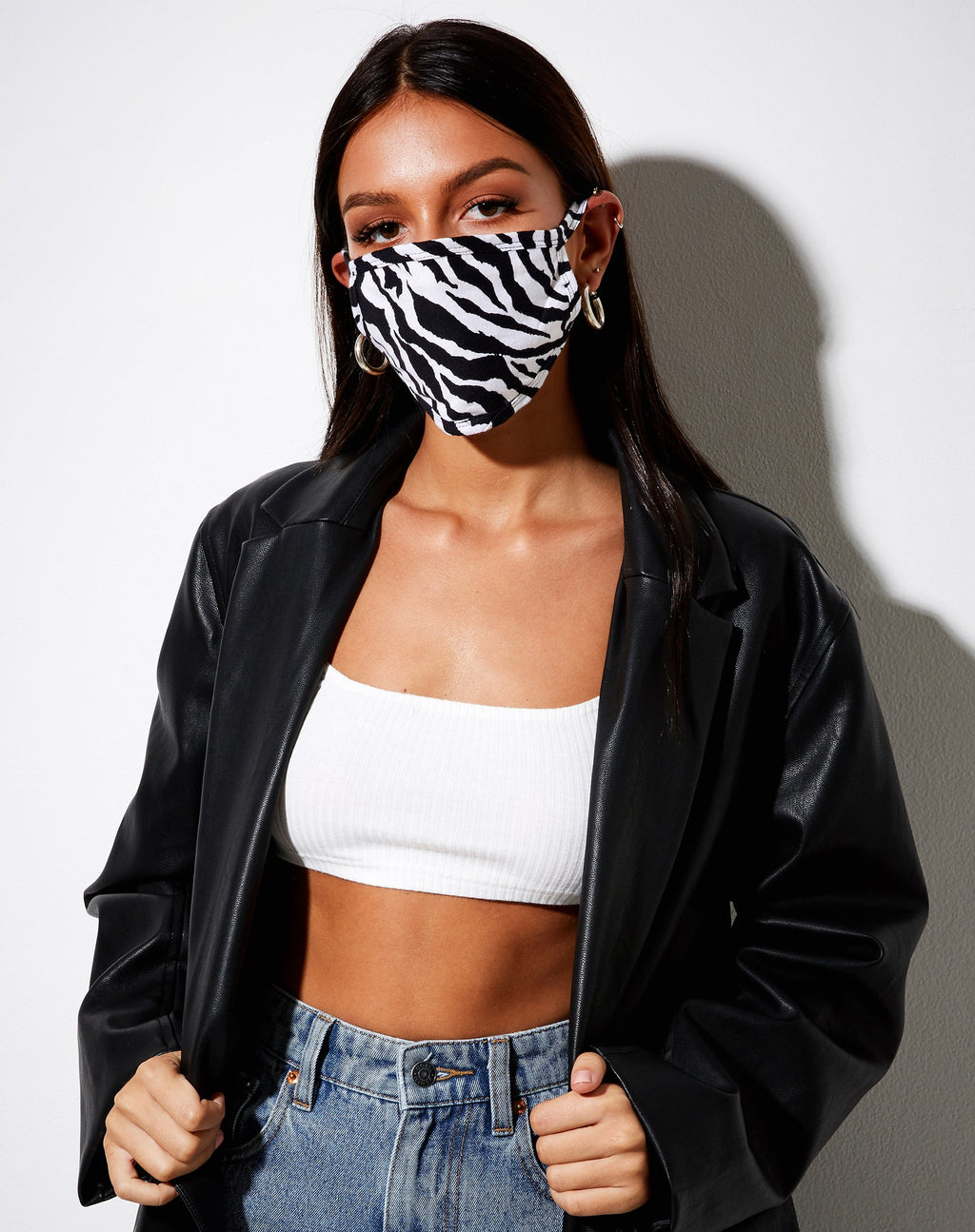 Gesichtsmaske in 90er Jahre Zebra
