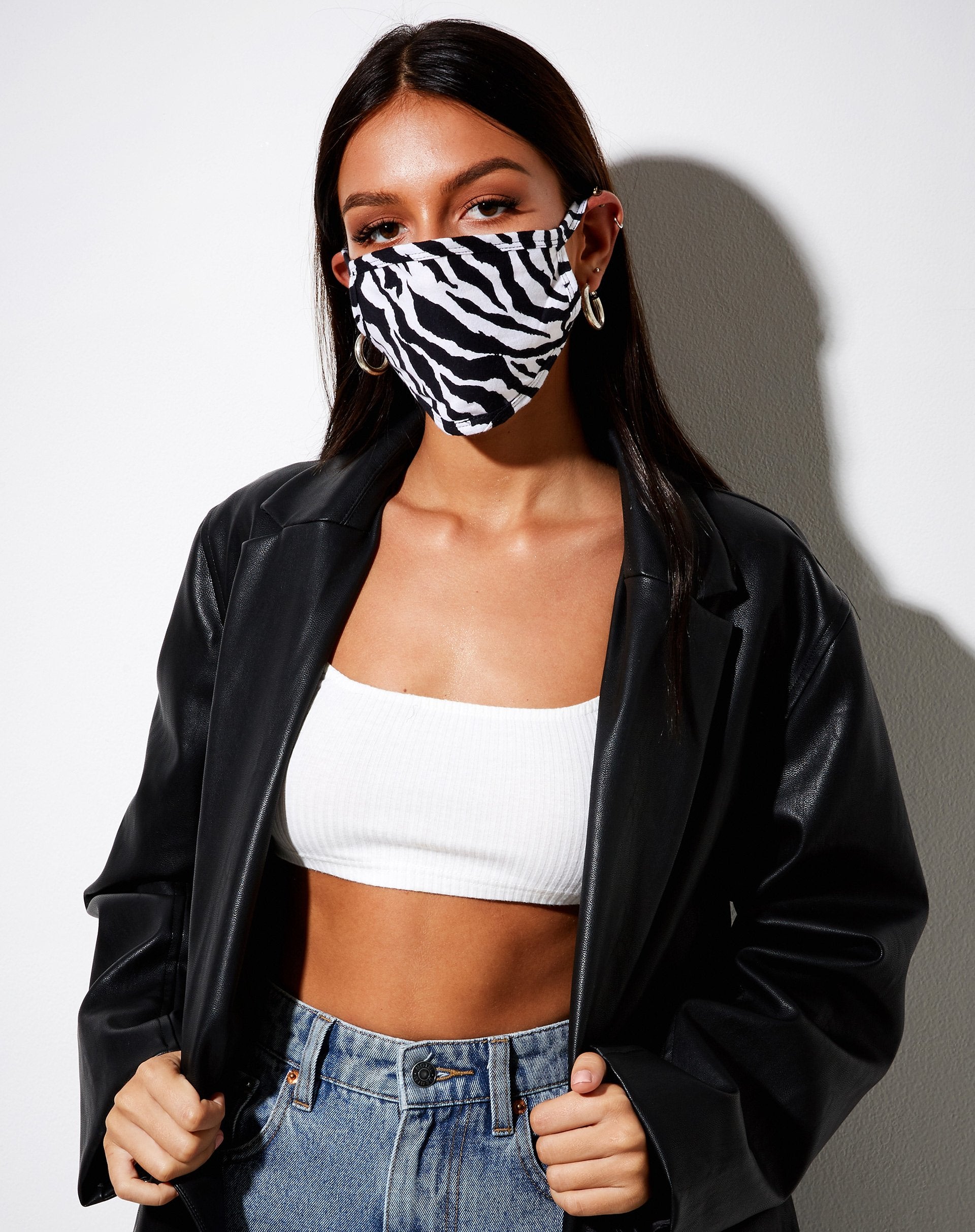 Bild von Gesichtsmaske in 90s Zebra