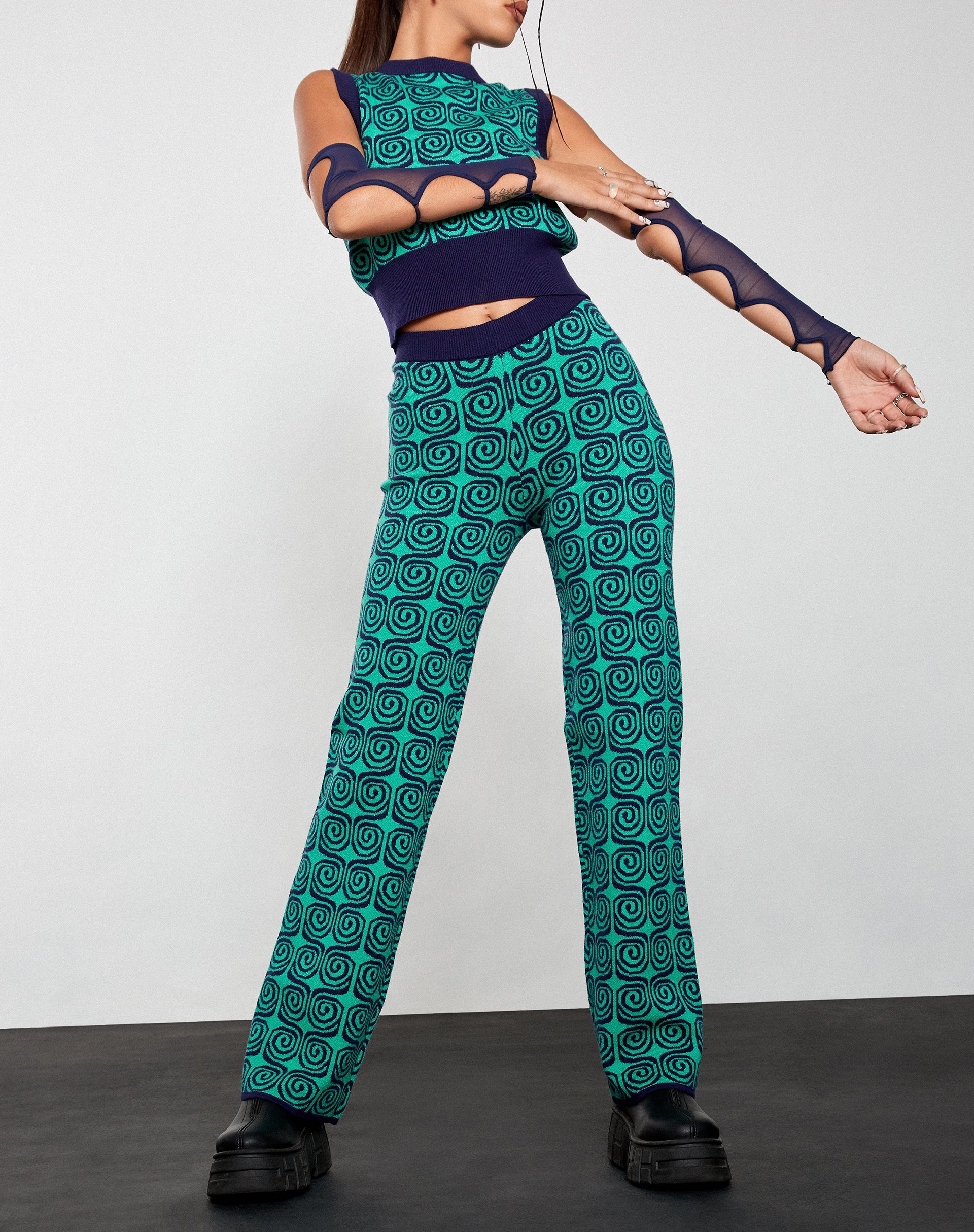 Bild der Sabila-Hose in Grün und Blau