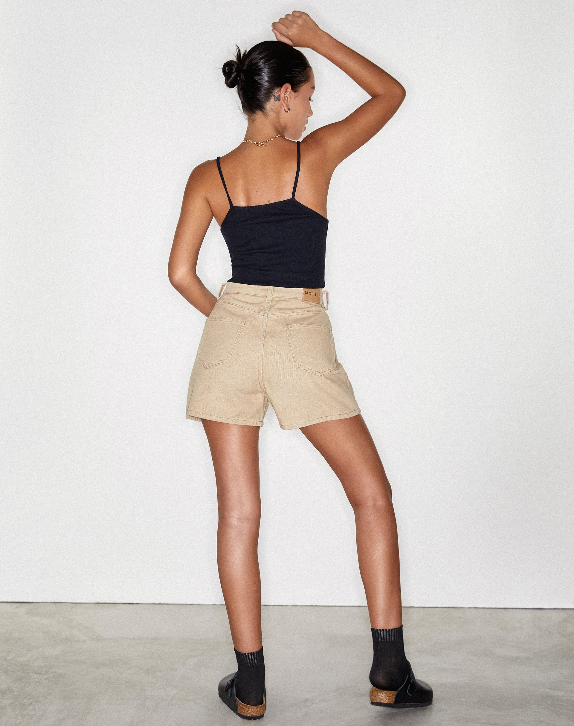 Bild von Mom Denim Short in Winter Sandwash