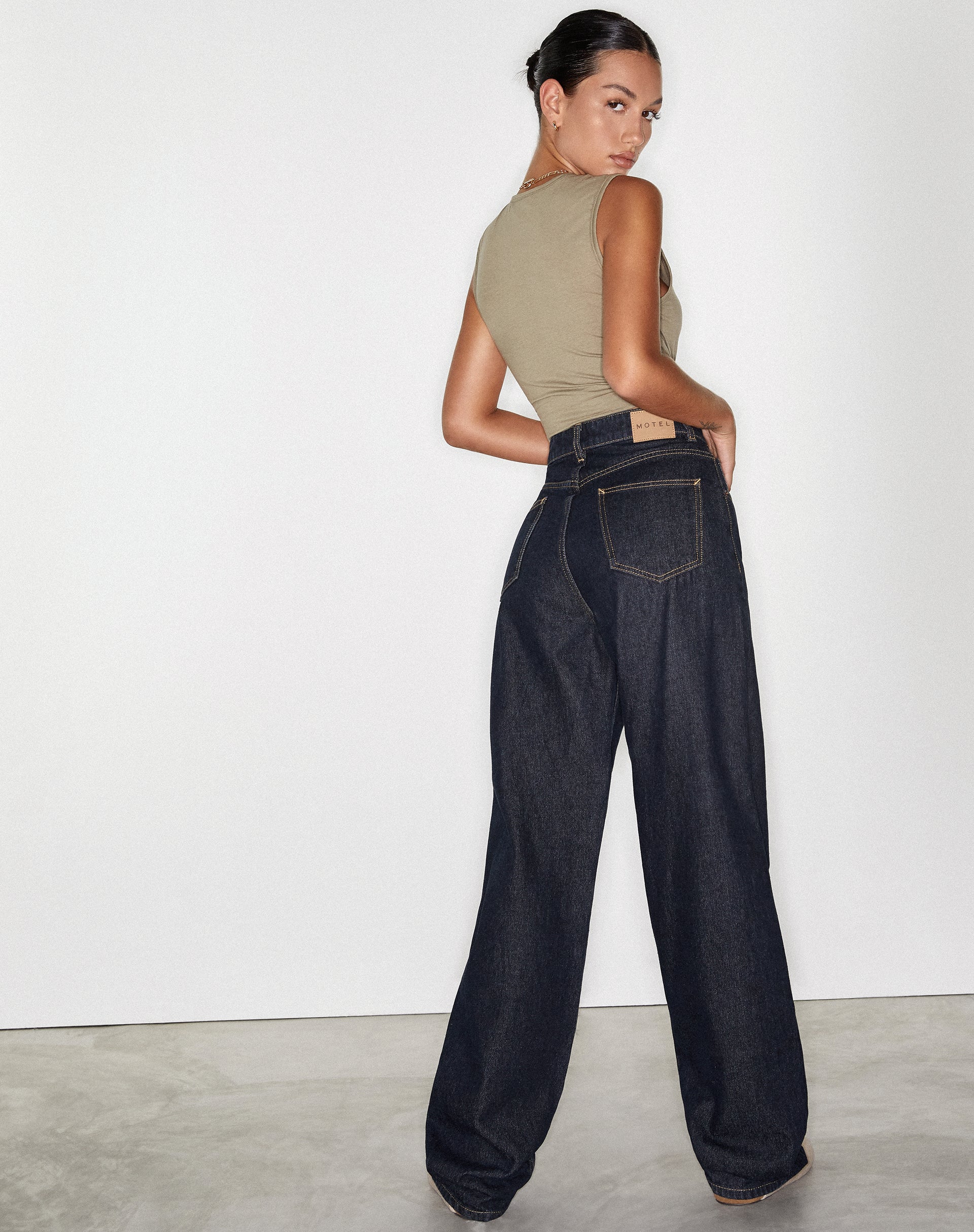 Abbildung der Parallel Jeans in Deep Indigo