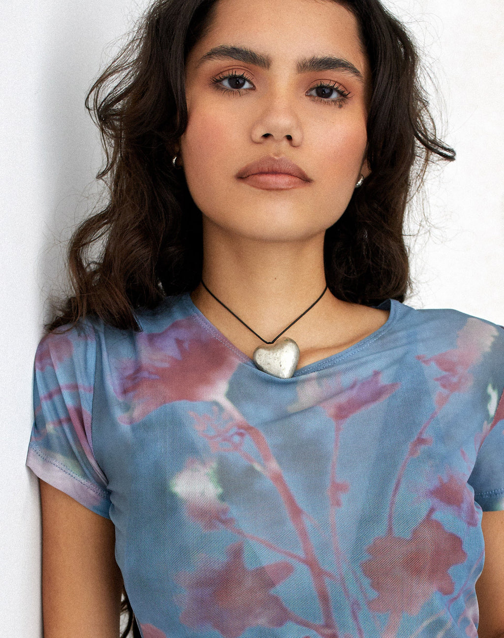 MOTEL X JACQUIE Tonia bedrucktes Oberteil in Lumen Mesh Blau