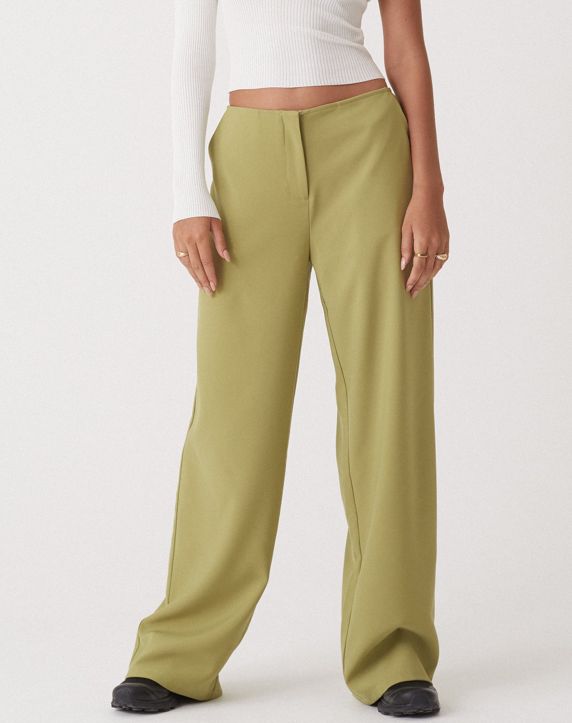 Bild von MOTEL X OLIVIA NEILL Amadi Wide Leg Trouser in Tailoring Seamfoam Green