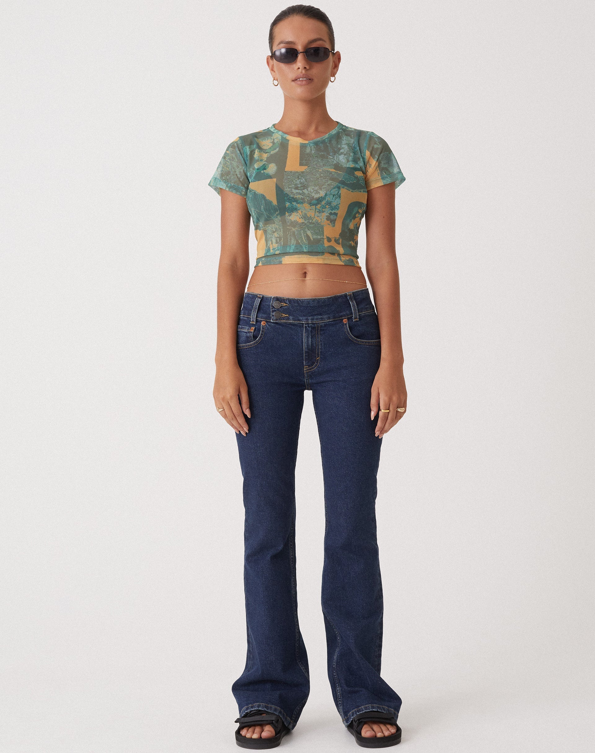 Bild von MOTEL X OLIVIA NEILL Low Rise Bootleg Jeans in Dark Vintage Wash
