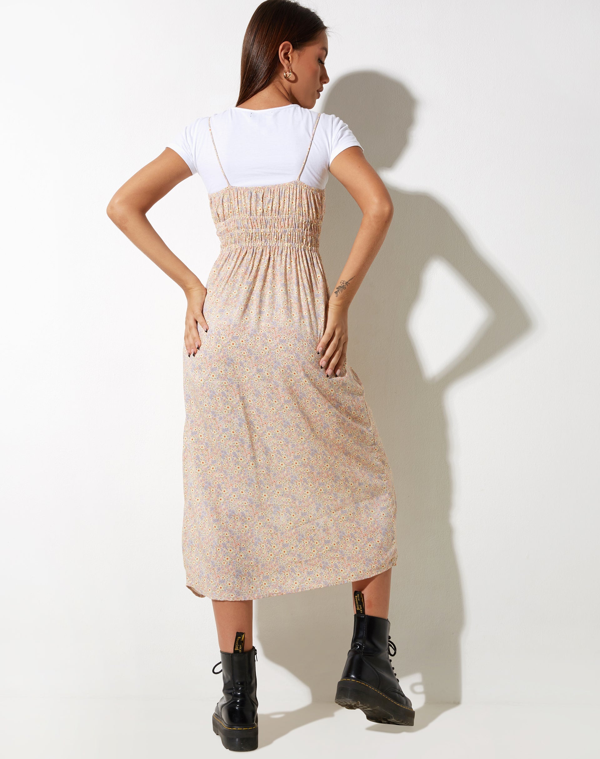 Bild von Jeyro Midikleid in 70s Prairie Girl Floral