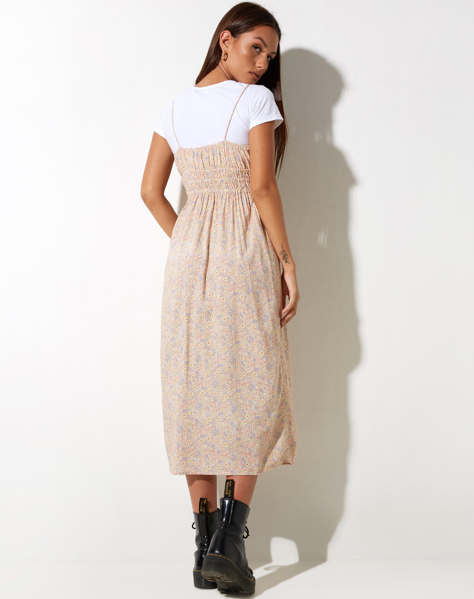 Bild von Jeyro Midikleid in 70s Prairie Girl Floral