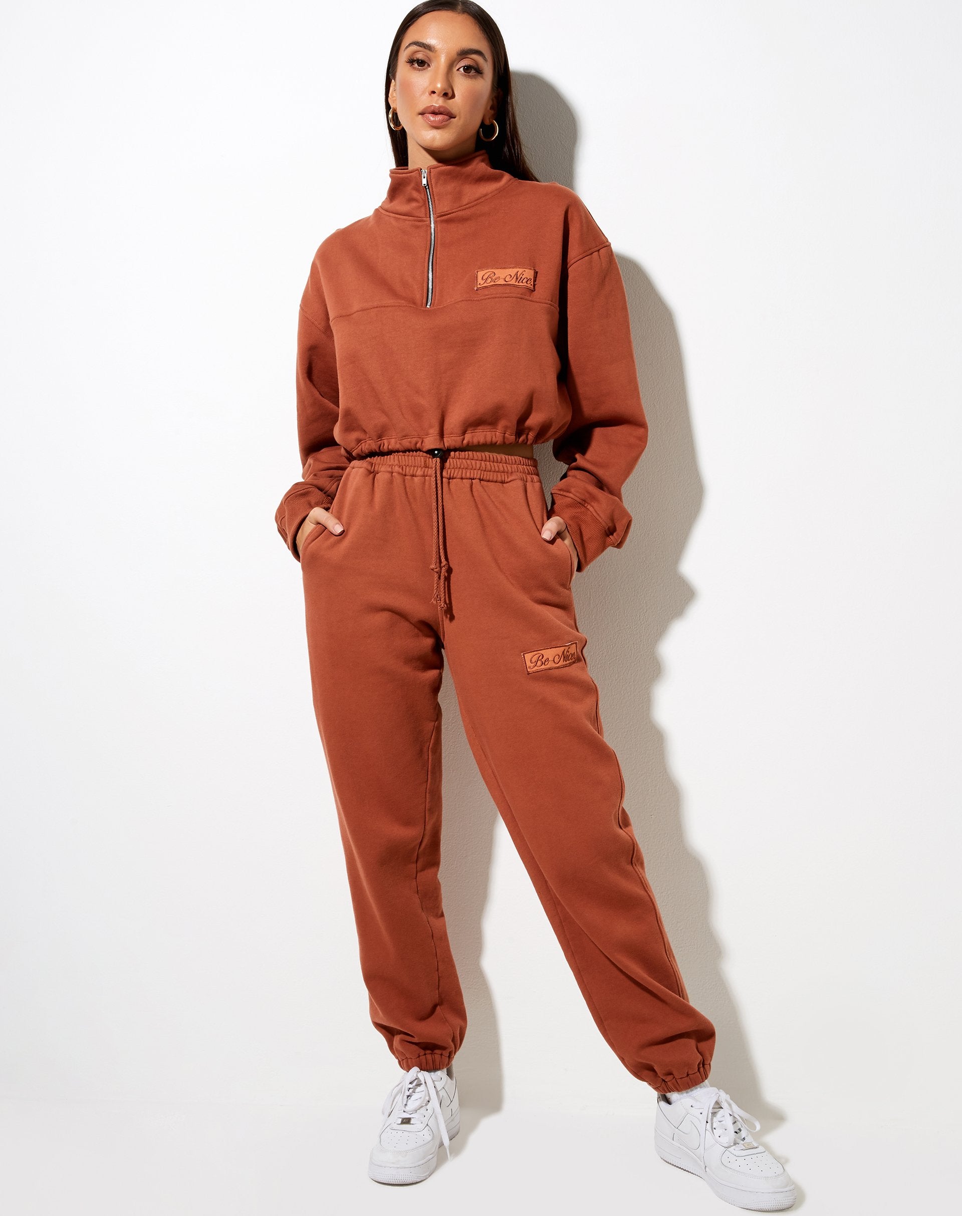 Bild von Nar Zip Bungee Jumper in Burnt Brick Be Nice Label Embro