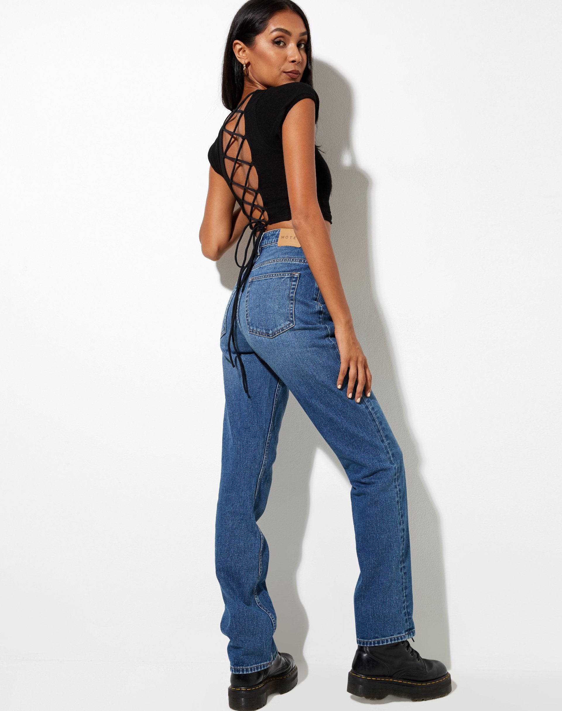 Image of Natka Crop Top aus Rippe Schwarz
