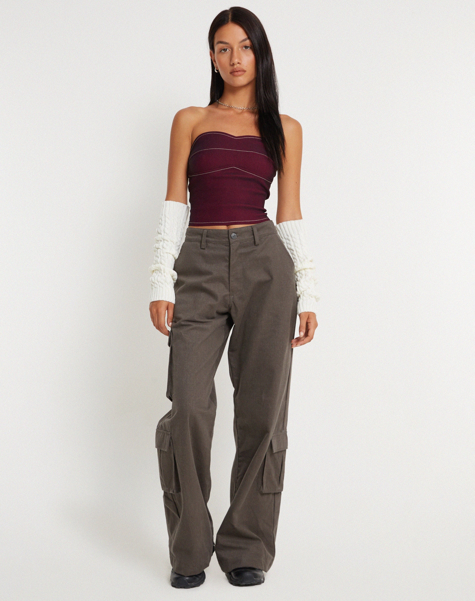 Bild von Nelly Cropped Corsage Top in Burgundy mit Ecru Stitch Detail
