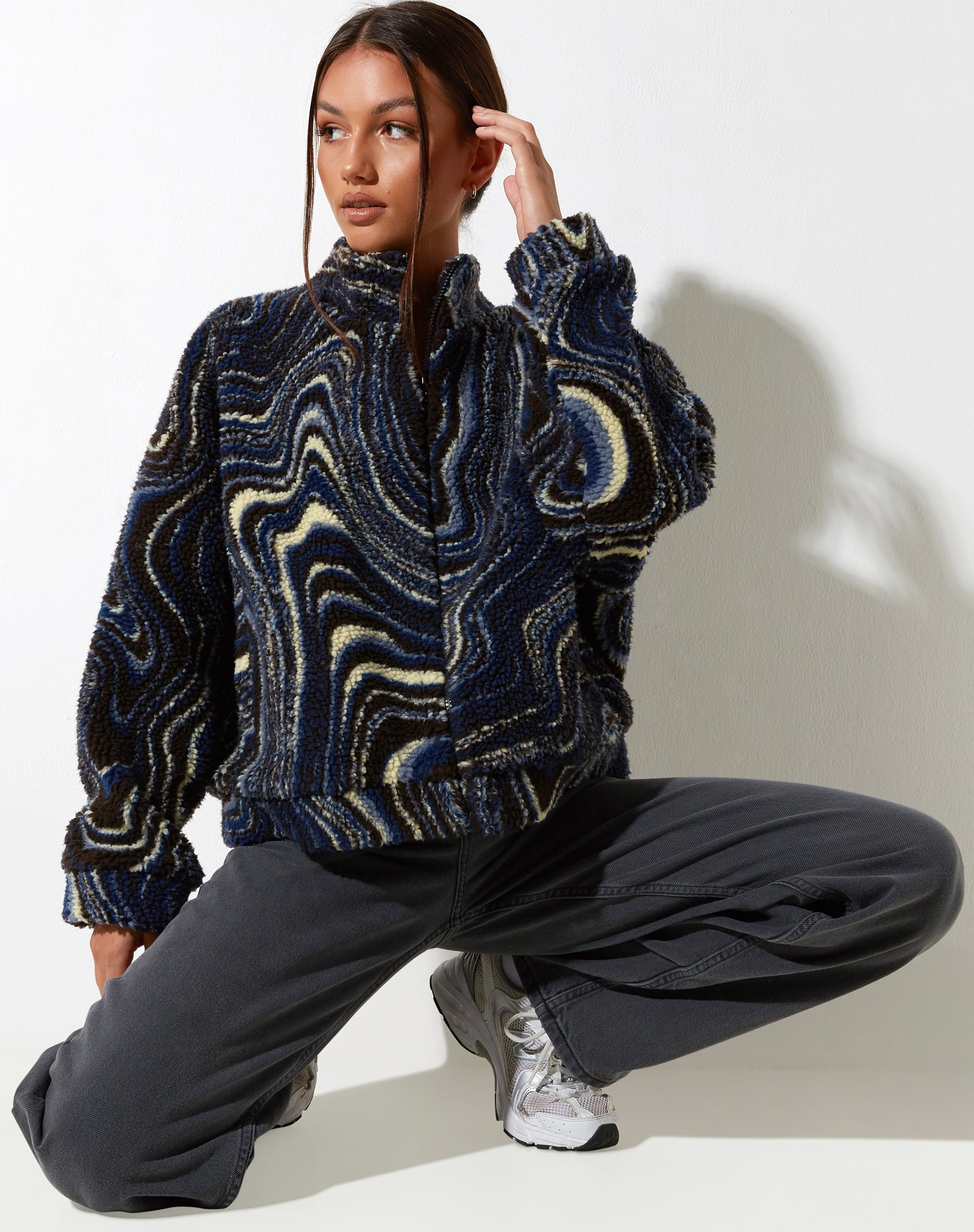 Nereo Jacke in Ripple Blau Schwarz und Elfenbein