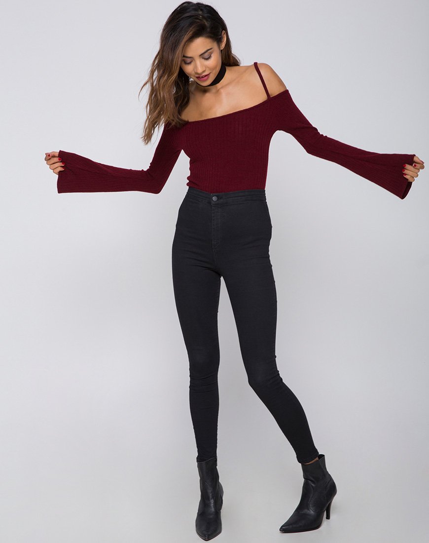 Image of Niani Mieder mit kalten Schultern aus Rippenstrick Burgundy