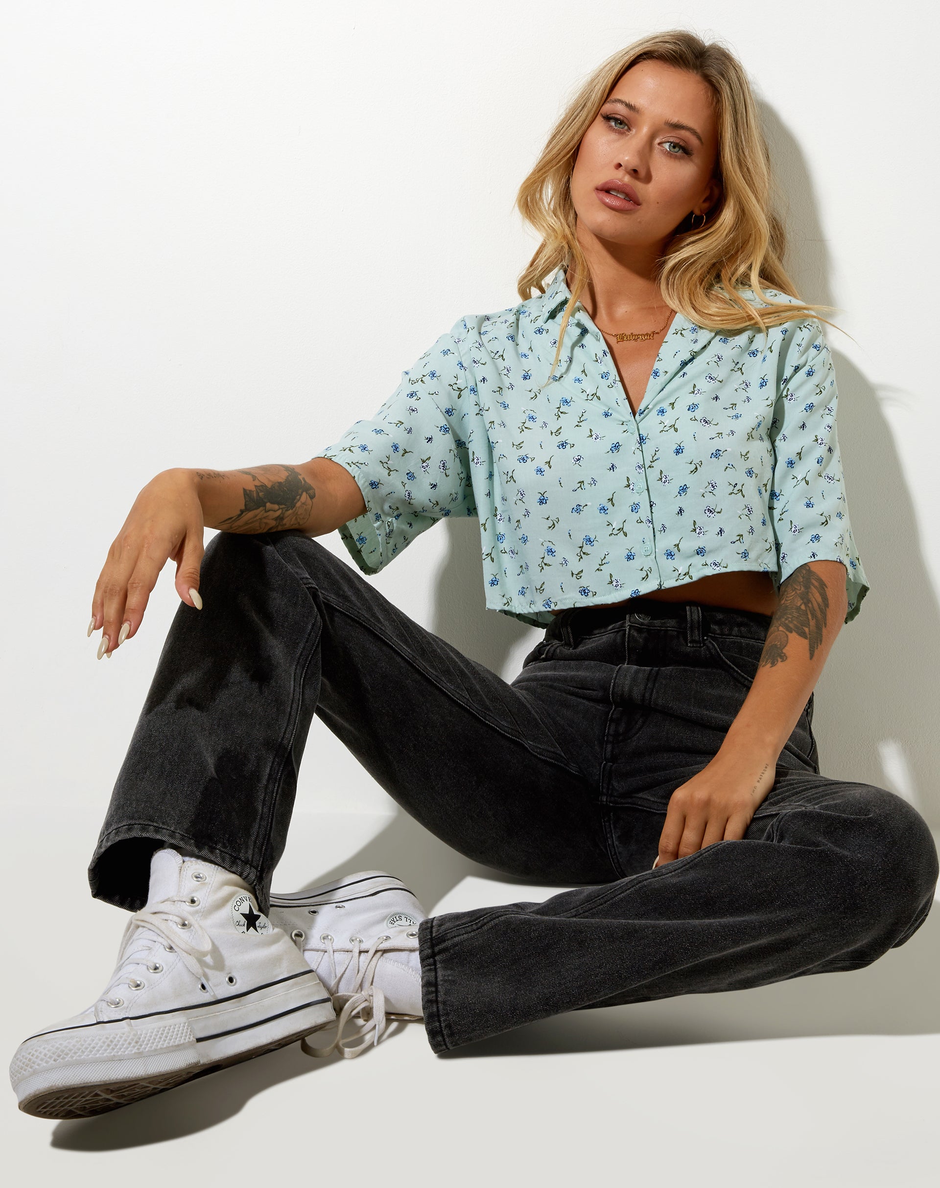 Image von Nindia Shirt in hübschem Blütengrün