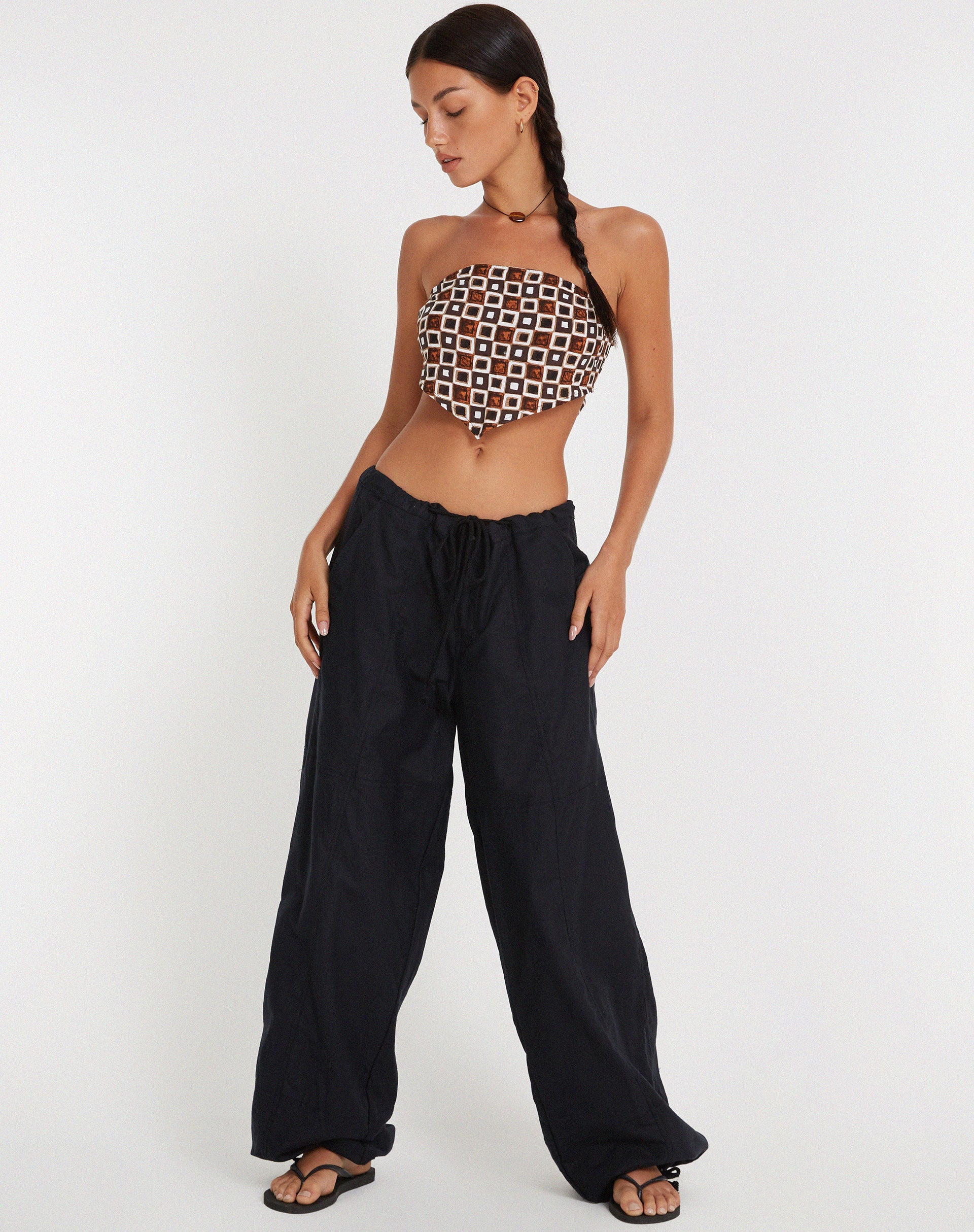 Bild von Nolda Crop Top auf 90s Geo Brown