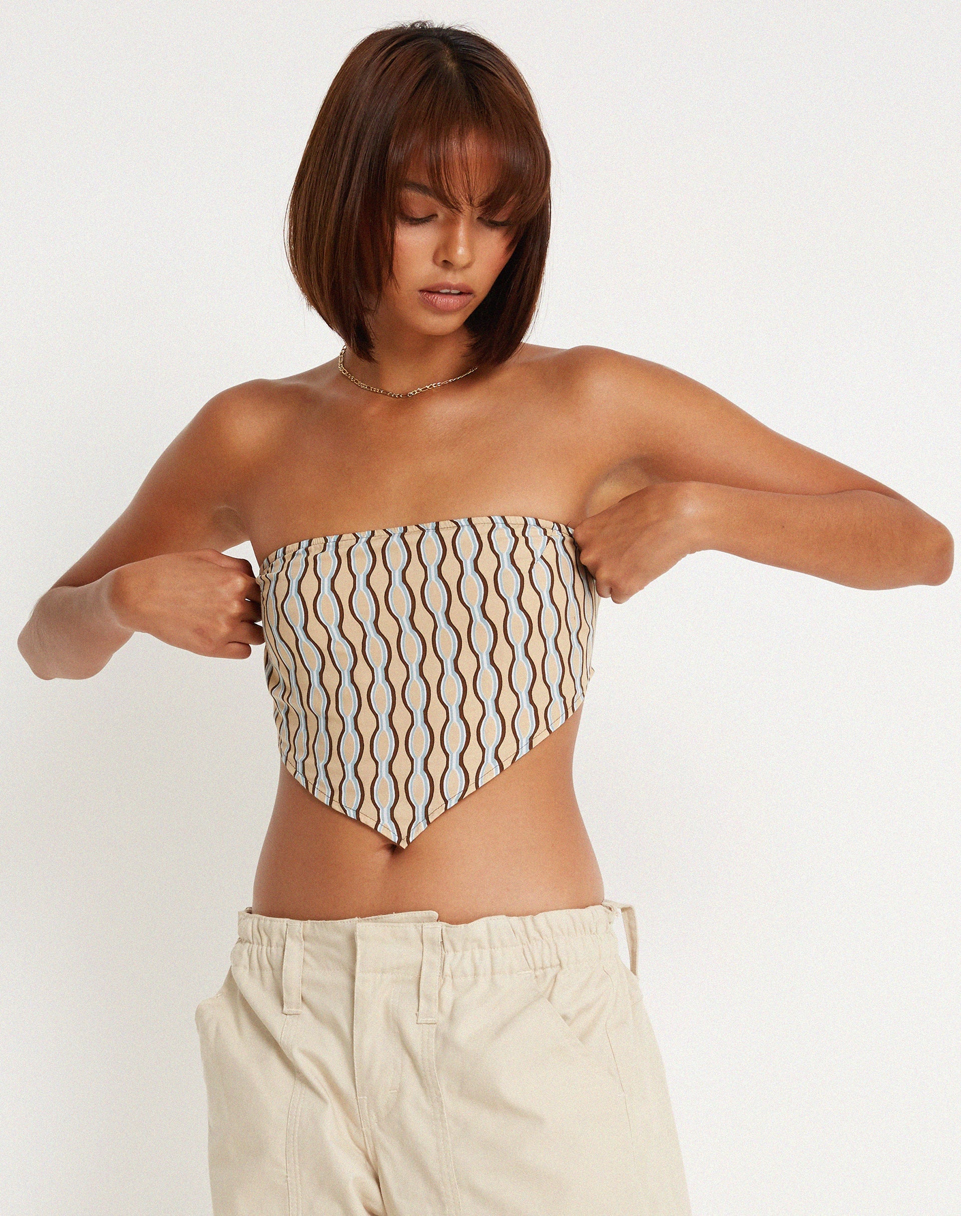 Bild von Nolda Crop Top in Preppy Geo Brown