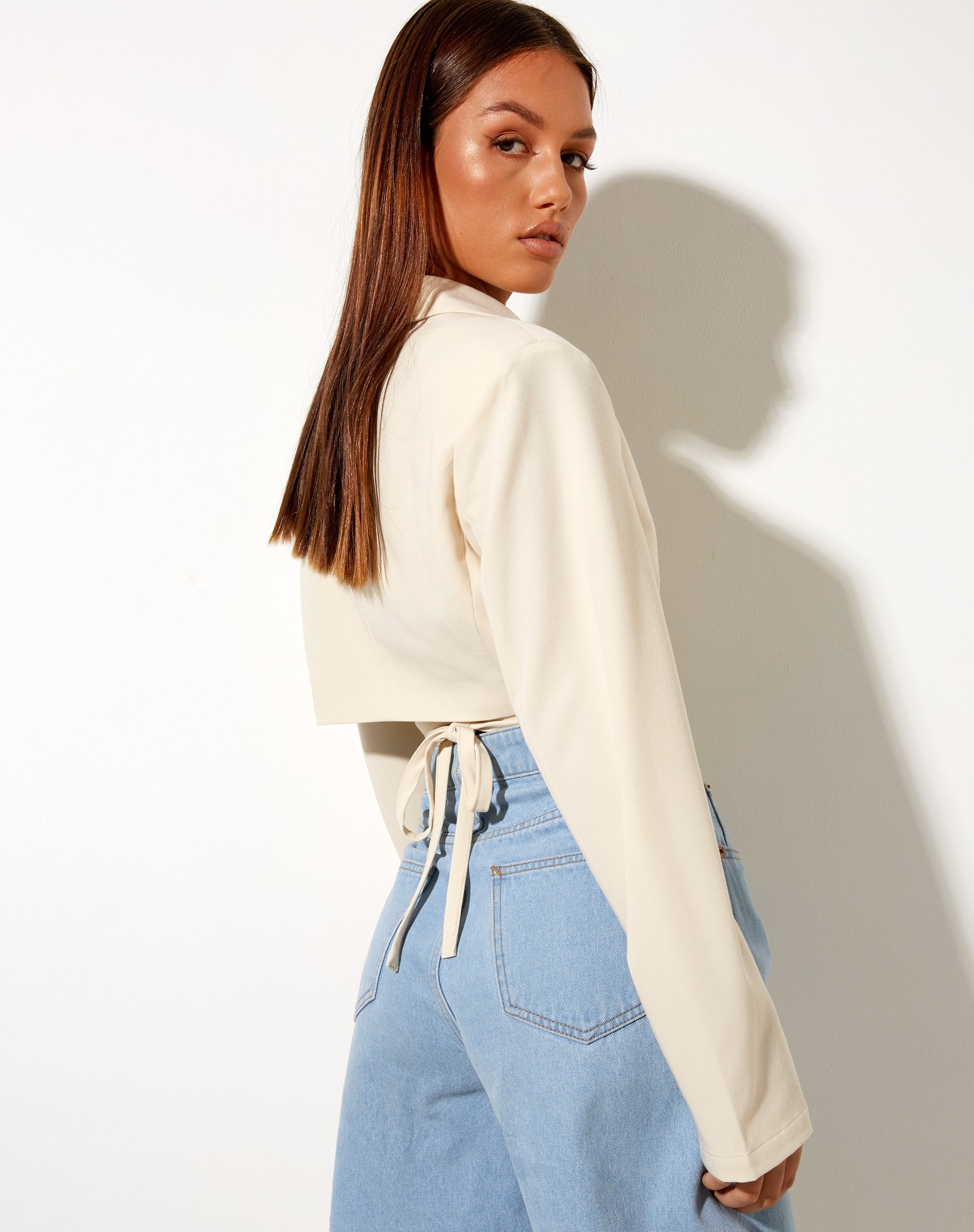 Image von Notus Cropped Blazer in Tailoring Cream