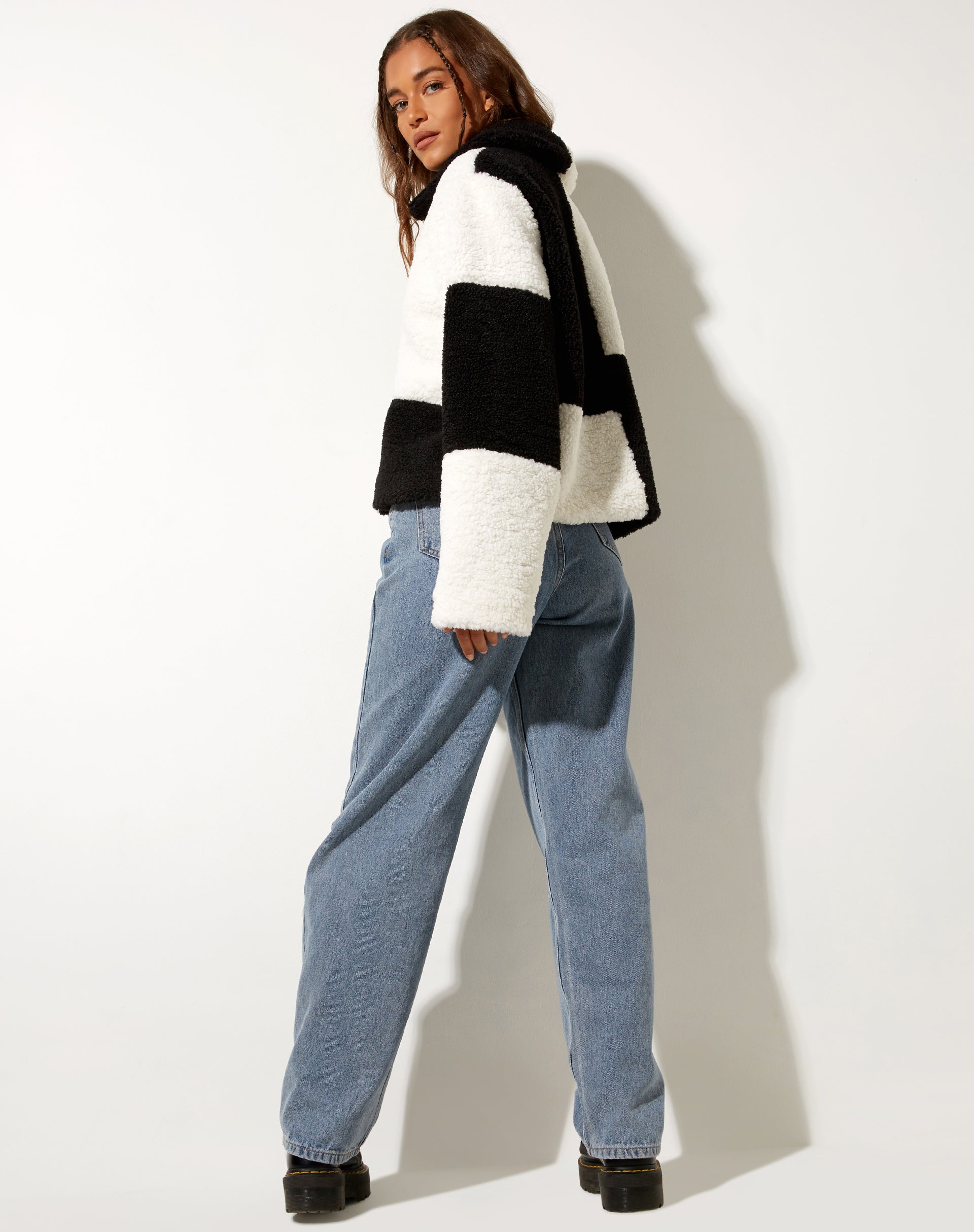 Image of Nuna Jacket in Borg Panelled Schwarz und Weiß