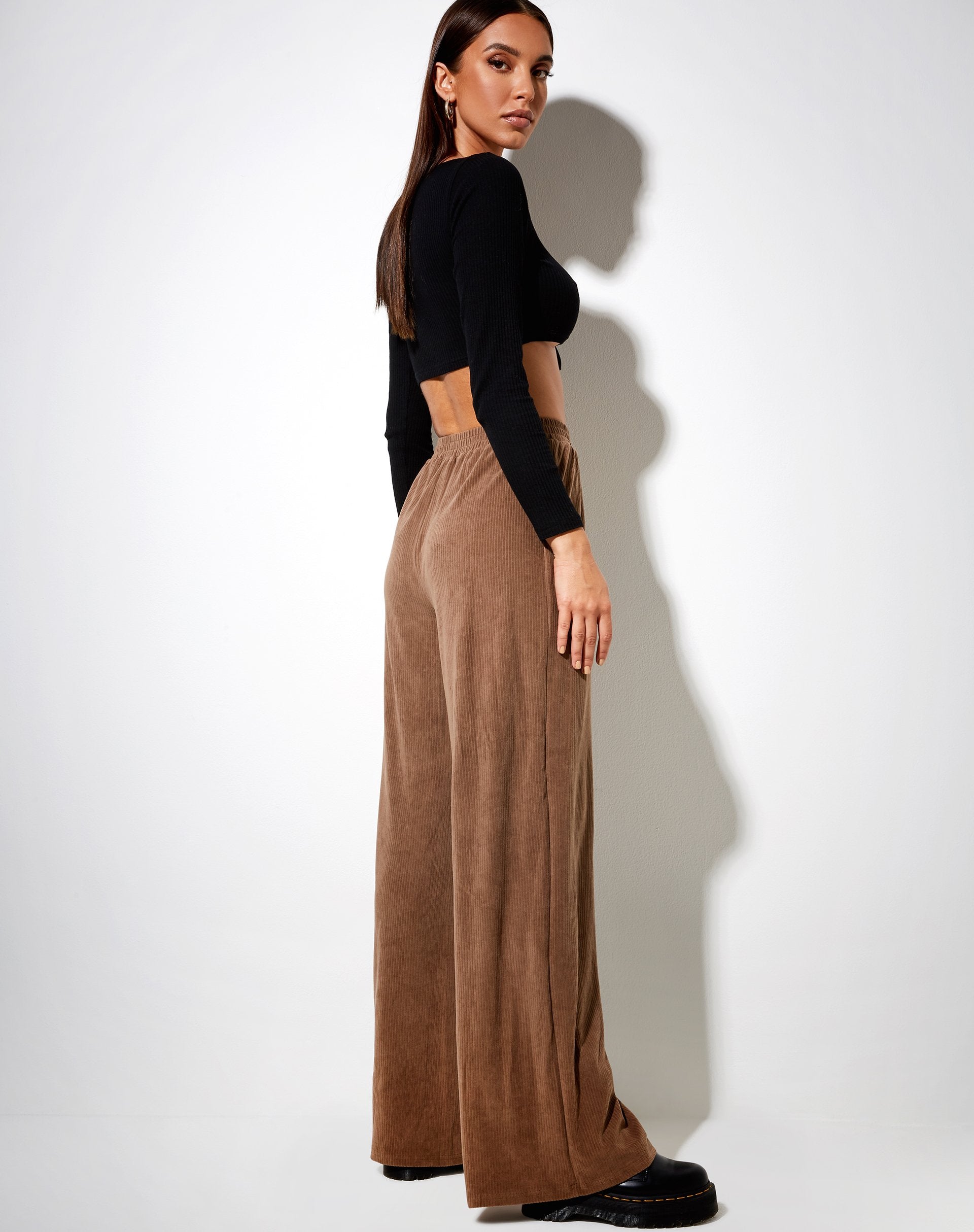 Image of Obeli Hose aus Samt Rib Tan Braun