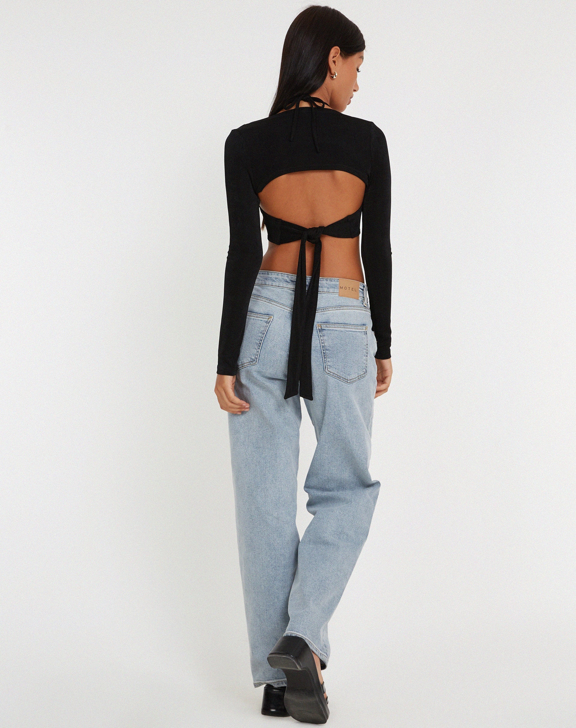 IMAGE OF Ofir Crop Top in Schwarz