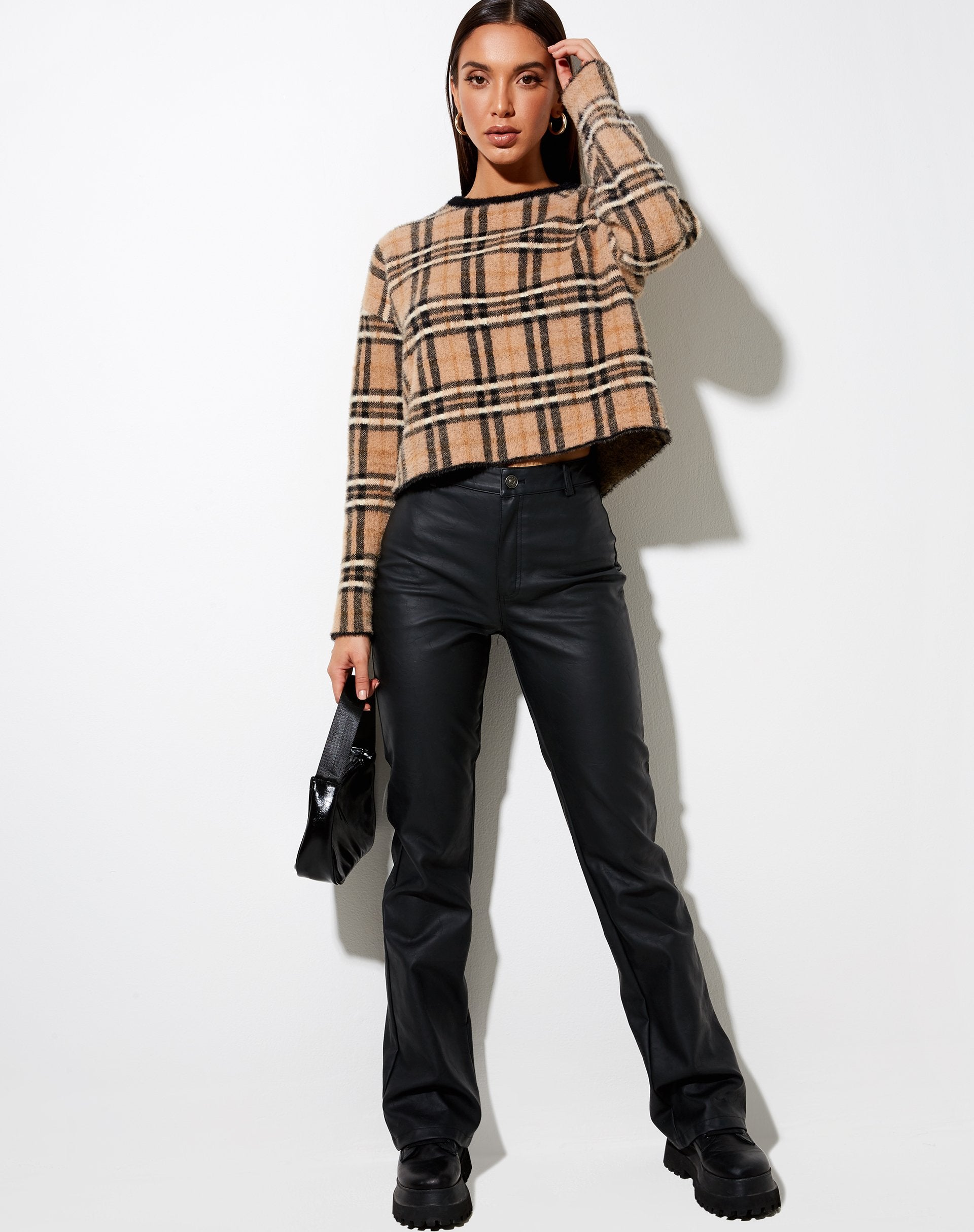 Image of Oki Pullover aus Strick in Creme Schwarz-Weiß-Karo