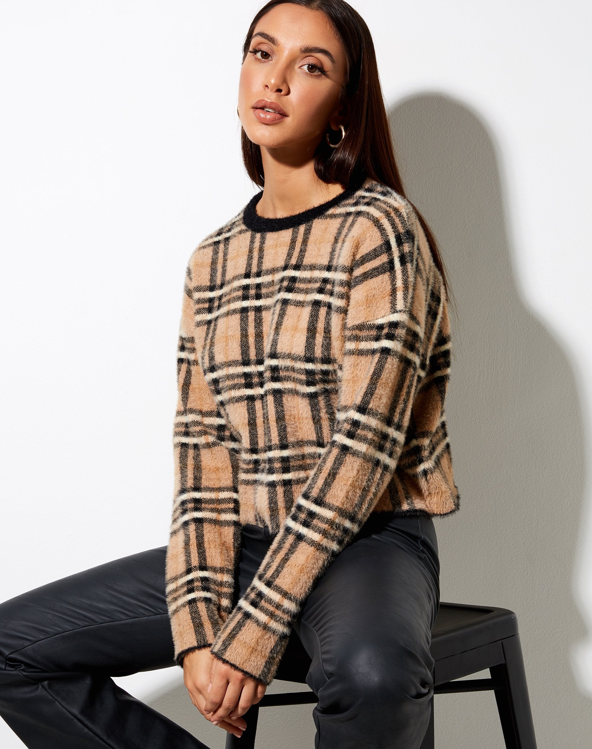 Image of Oki Pullover aus Strick in Creme Schwarz-Weiß-Karo