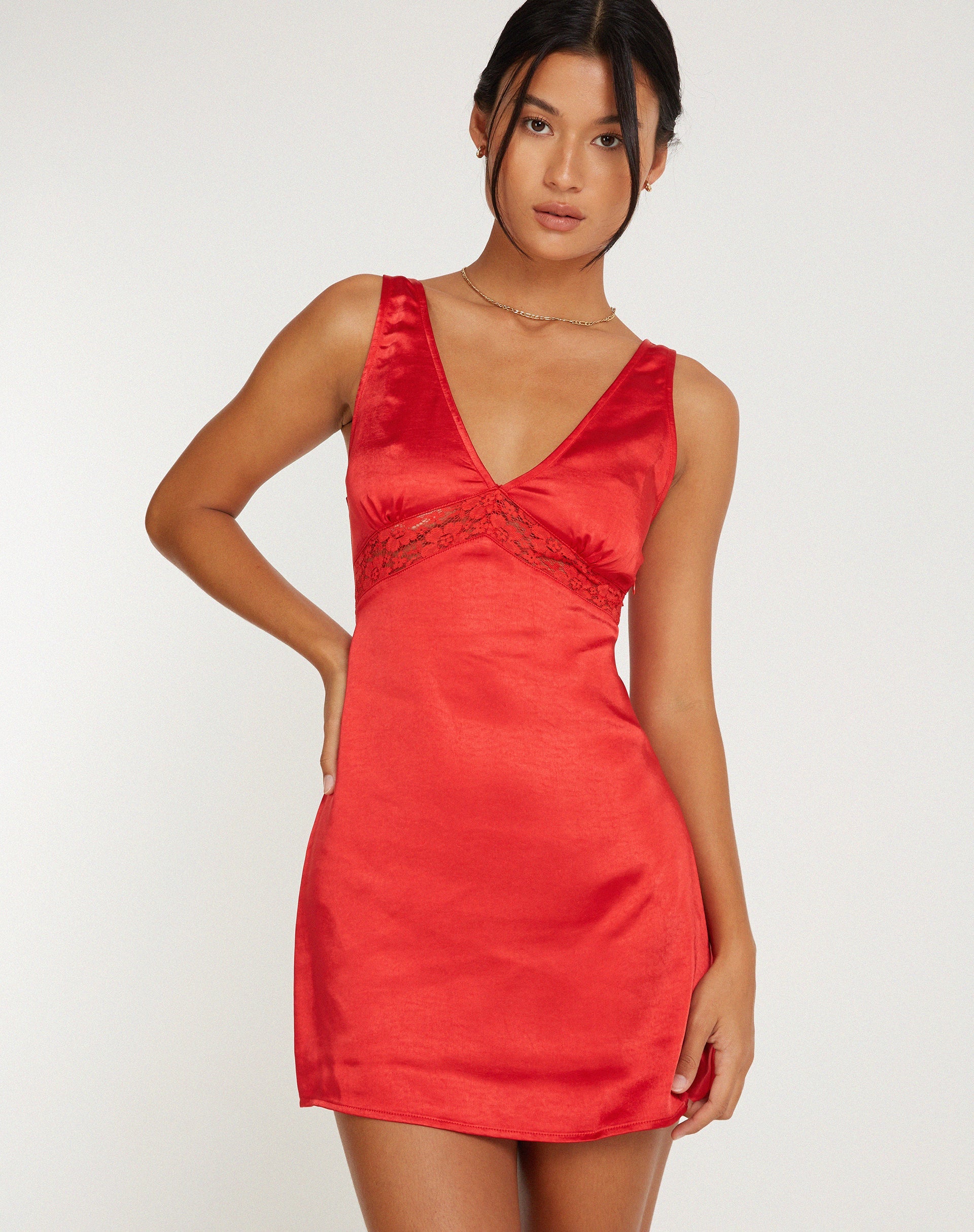 Abbildung von Oksana Minikleid in Satin Rot