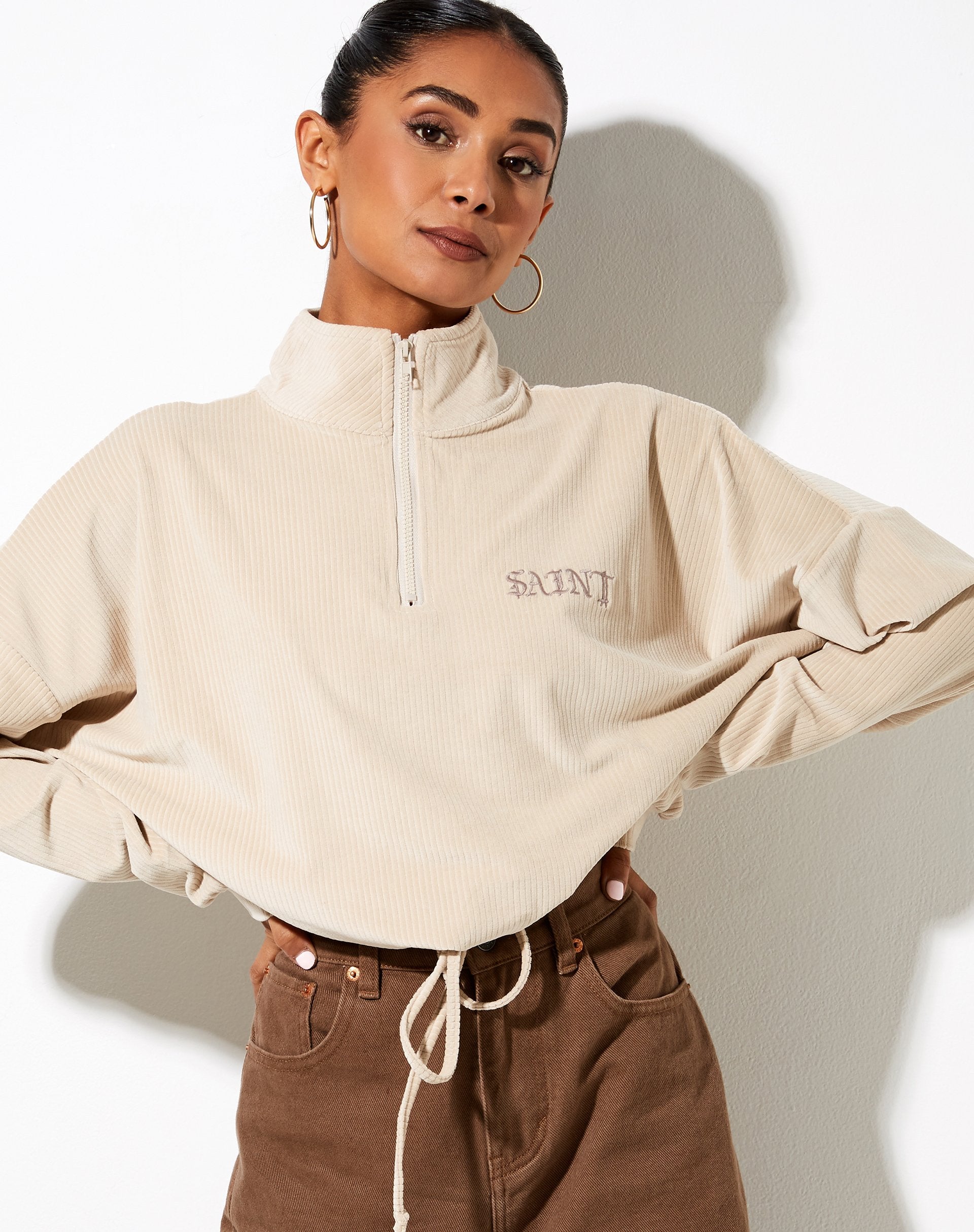 Image of Olini Pullover in neutralem Beige Saint Embro