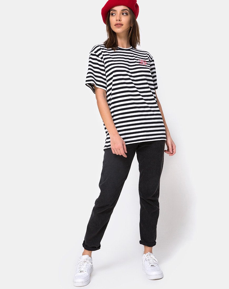 Bild von Oversize Basic Tee in Schwarz-Weiß gestreift mit Cherub-Stickerei