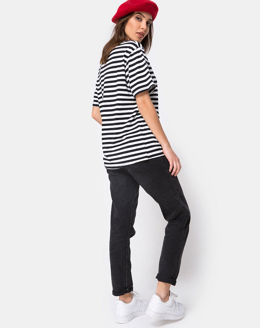 Bild von Oversize Basic Tee in Schwarz-Weiß gestreift mit Cherub-Stickerei