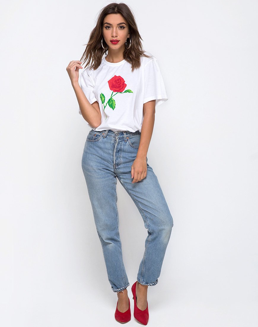 Bild von Oversize Basic Tee in Weiß mit Rose