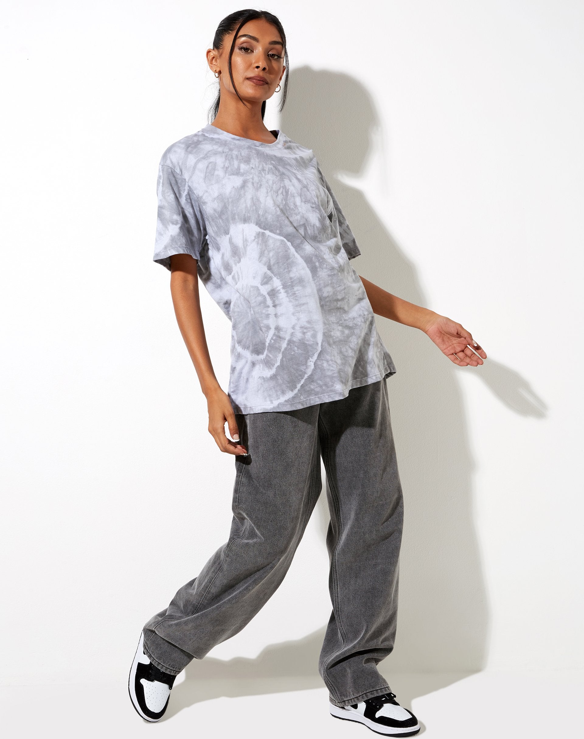 Bild von Oversize Basic Tee in Lunar Rock Radial Tie Dye