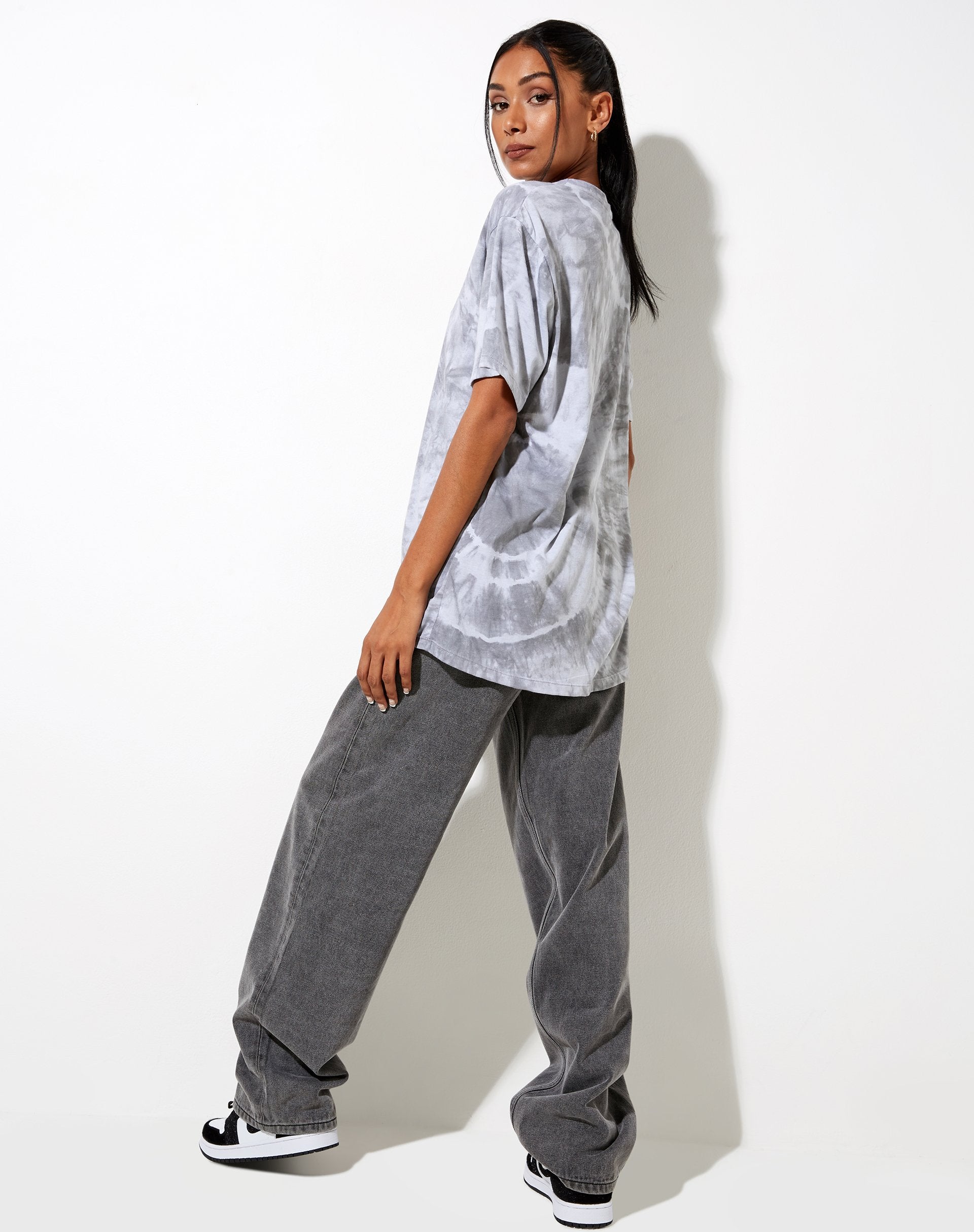 Bild von Oversize Basic Tee in Lunar Rock Radial Tie Dye