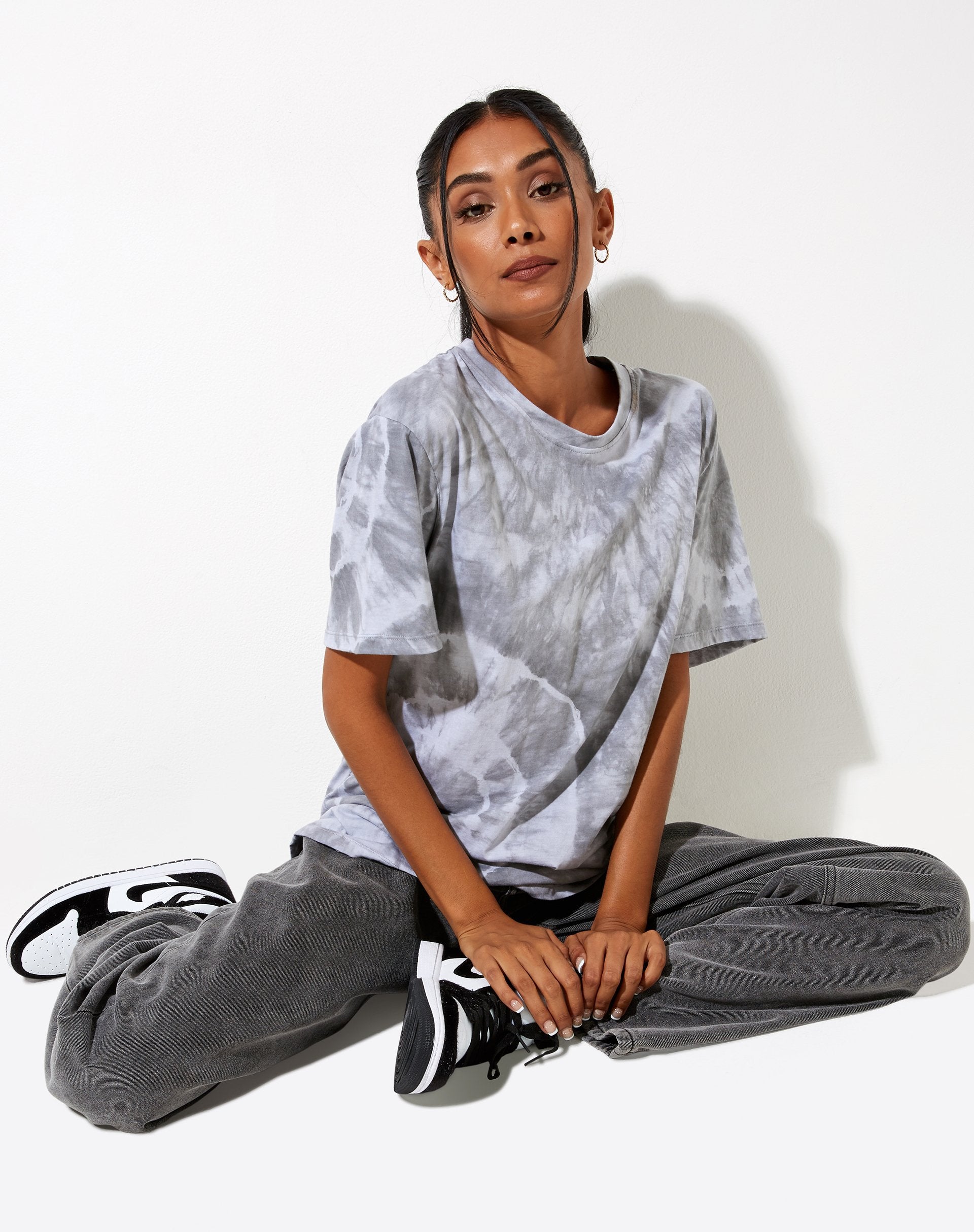 Bild von Oversize Basic Tee in Lunar Rock Radial Tie Dye