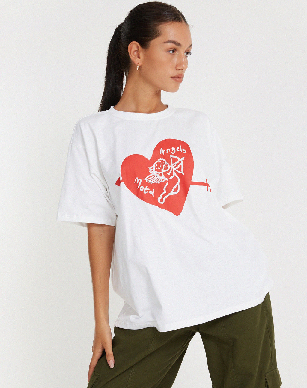 Oversize Basic Tee in Weiß Motel Angel