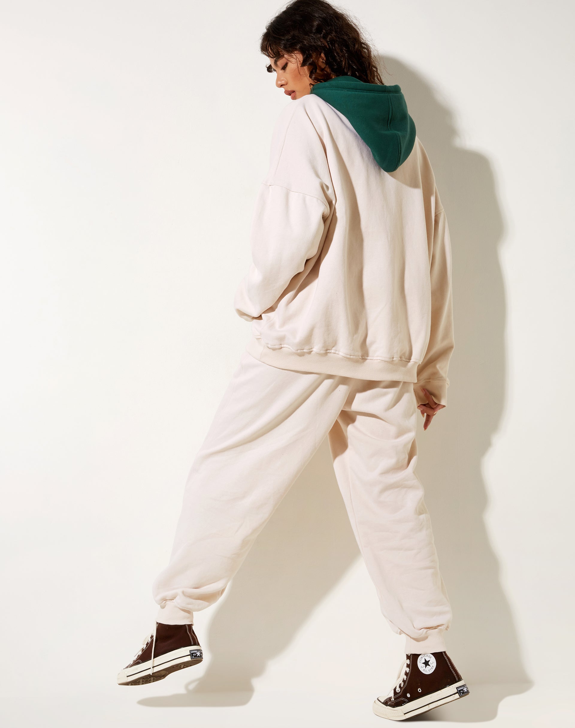 Bild von Oversize Hoodie in Waldgrün Winter Weiß M Embro