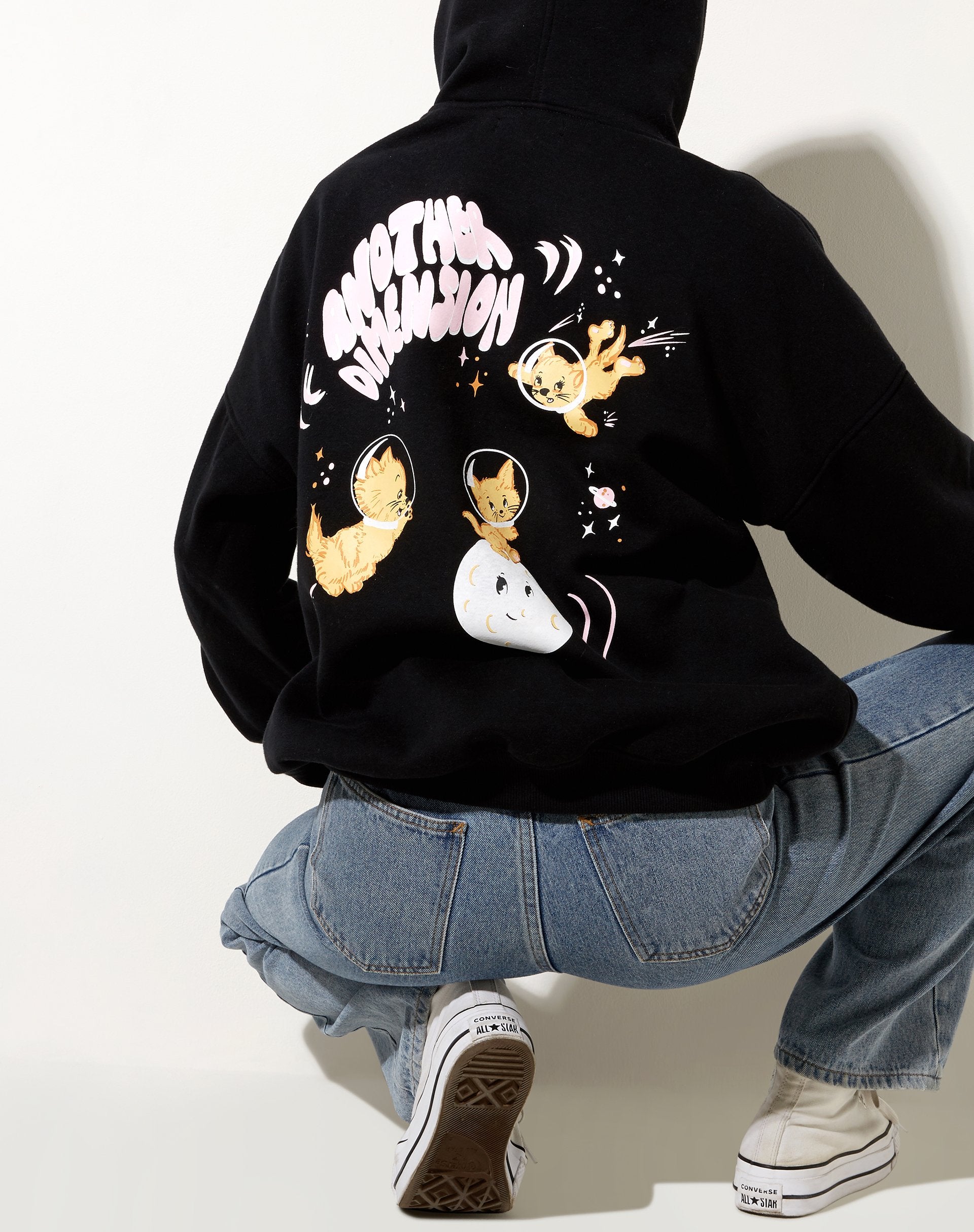 Bild von Oversize Hoodie in Schwarz Another Dimension