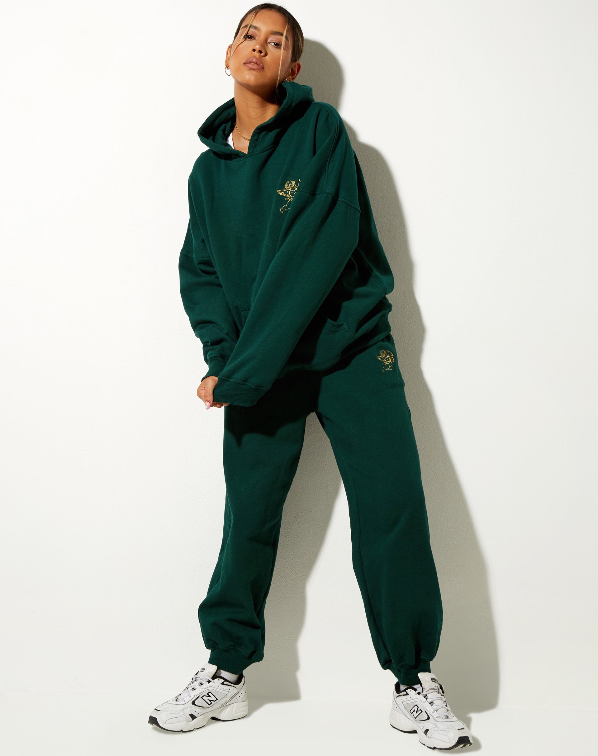 Bild von Oversize Hoodie in Flaschengrün Cupid Embro