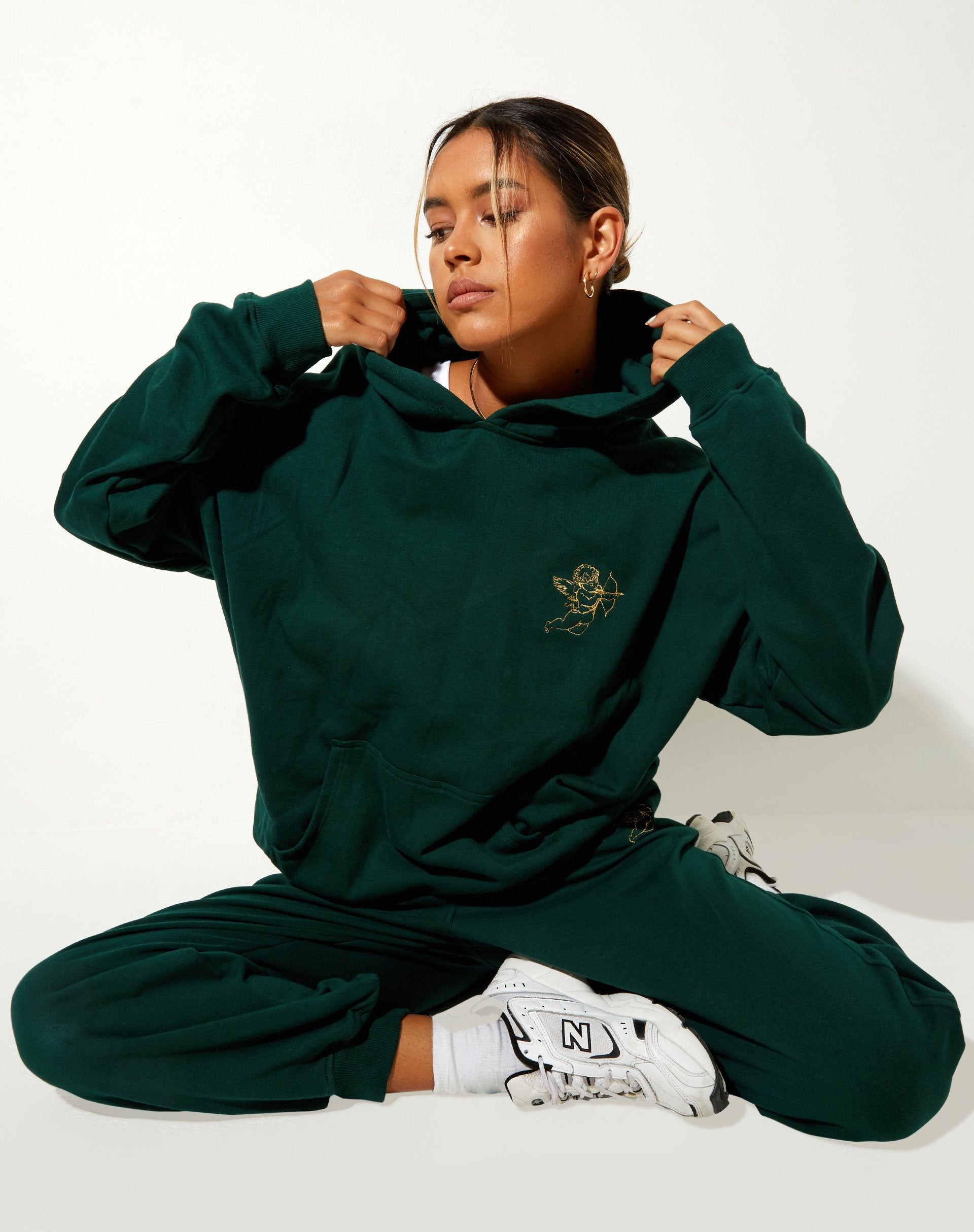 Bild von Oversize Hoodie in Flaschengrün Cupid Embro