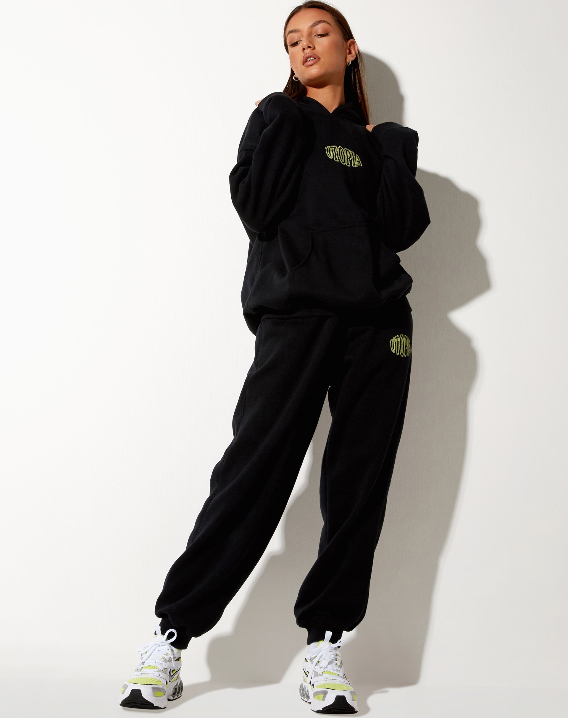 Bild von Oversize Hoodie in Schwarz Utopia