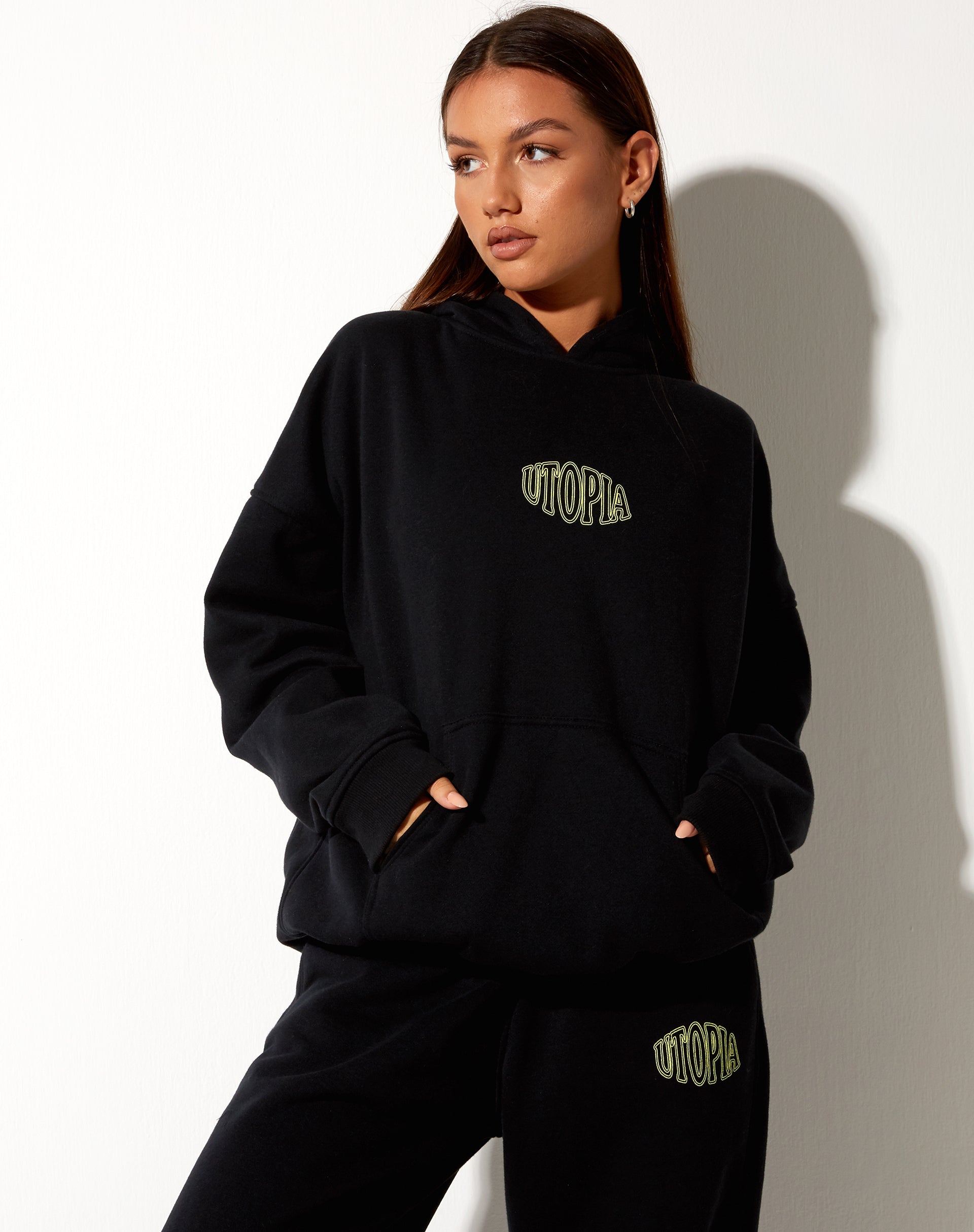 Bild von Oversize Hoodie in Schwarz Utopia