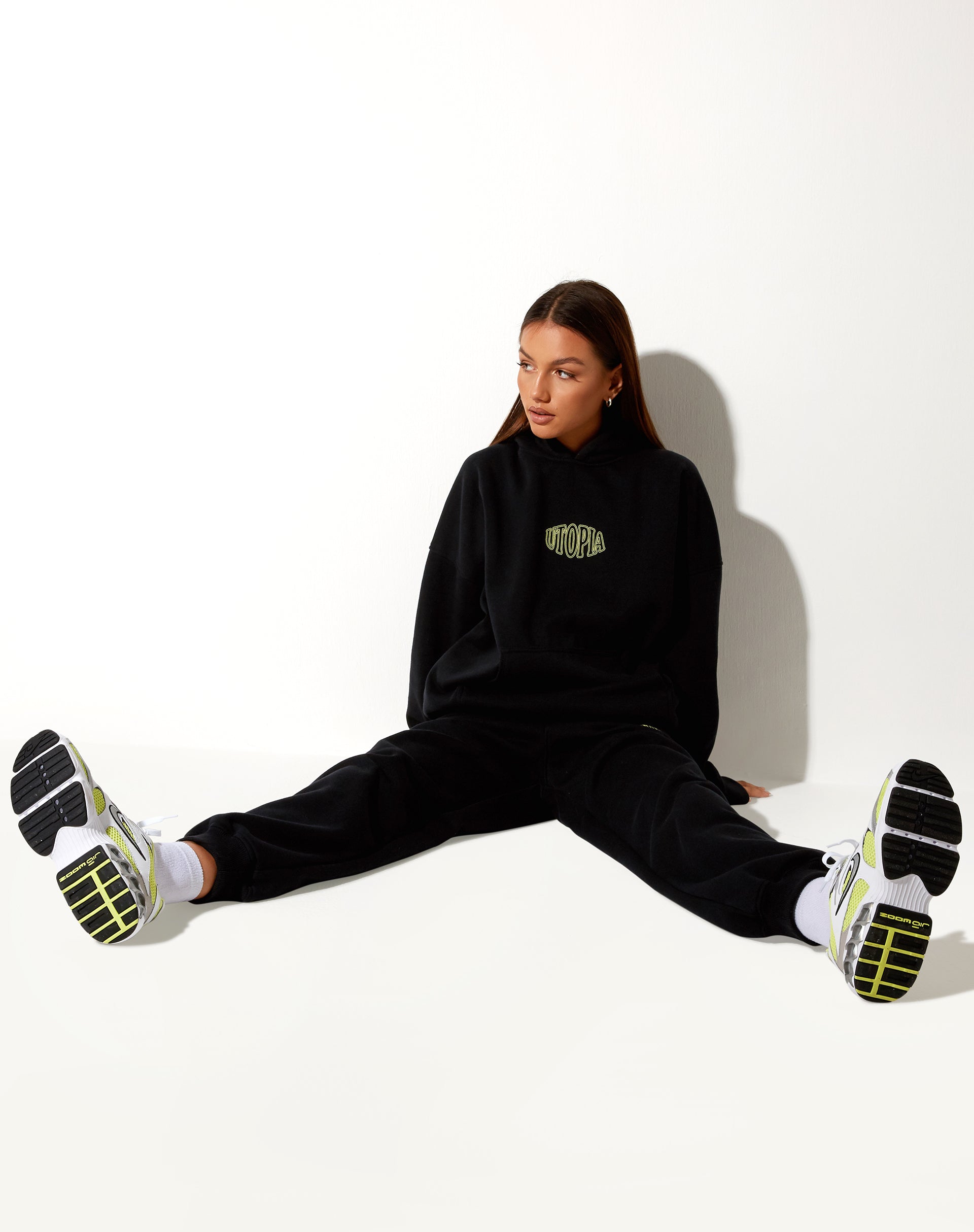 Bild von Oversize Hoodie in Schwarz Utopia