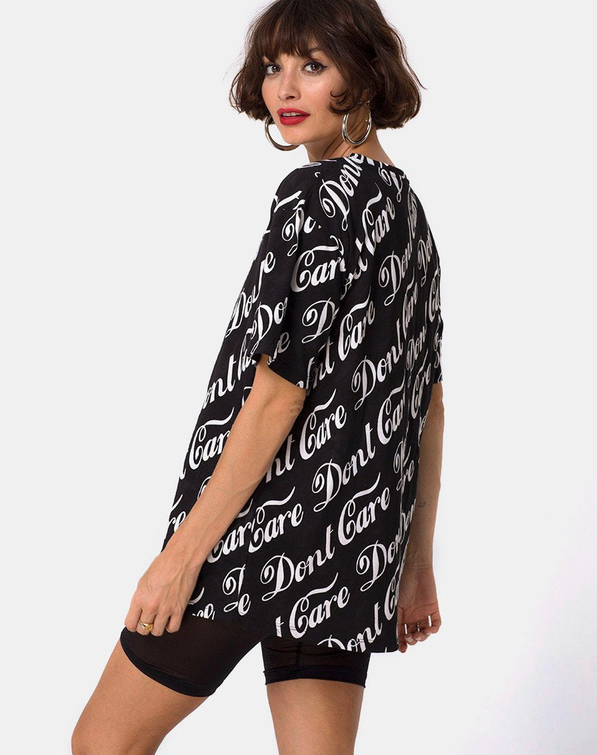 Oversize Basic Tee in Schwarz Don't Care Full Print von Mote