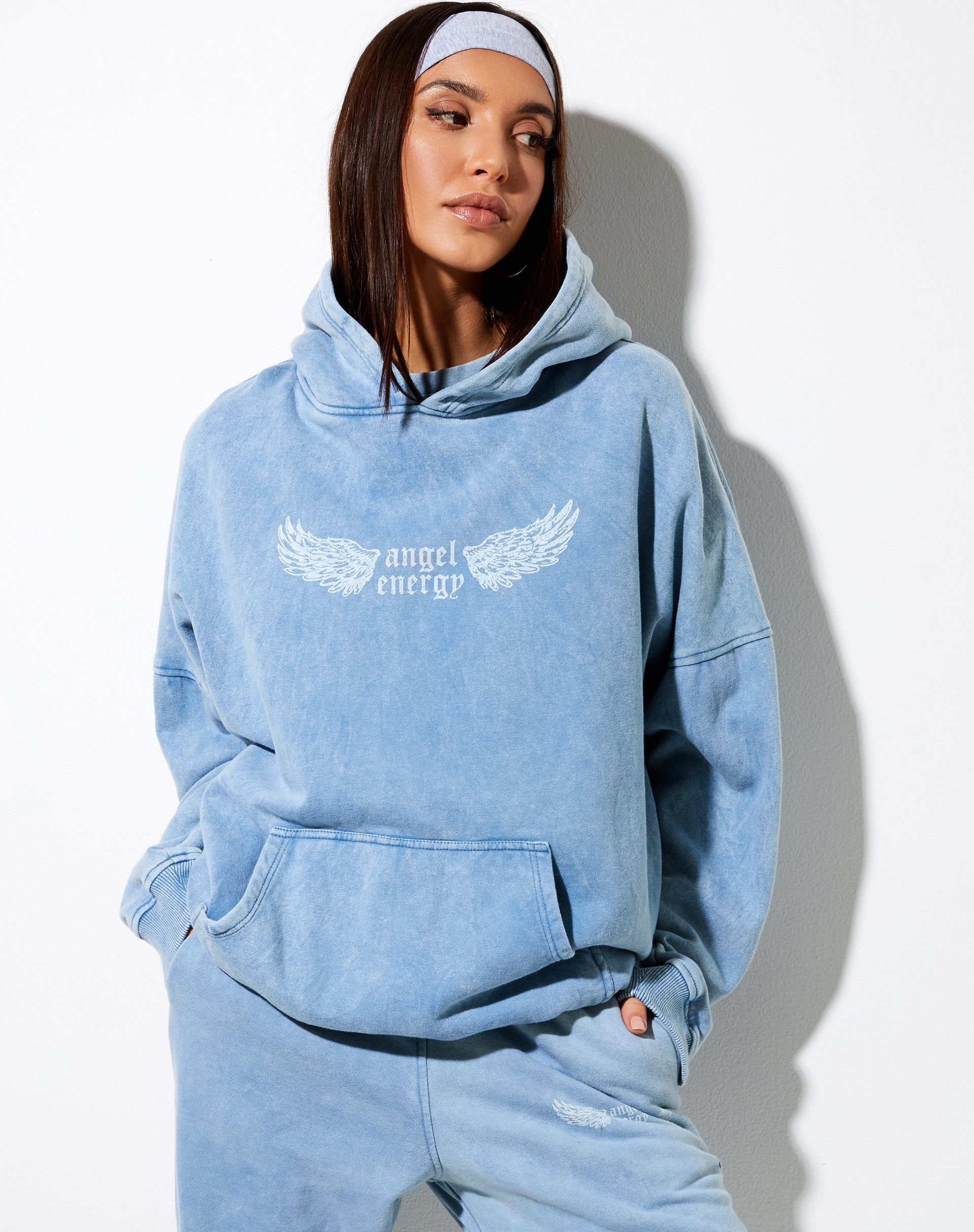 Bild von Oversize Hoodie in Washed Blue Angel Energy Wings